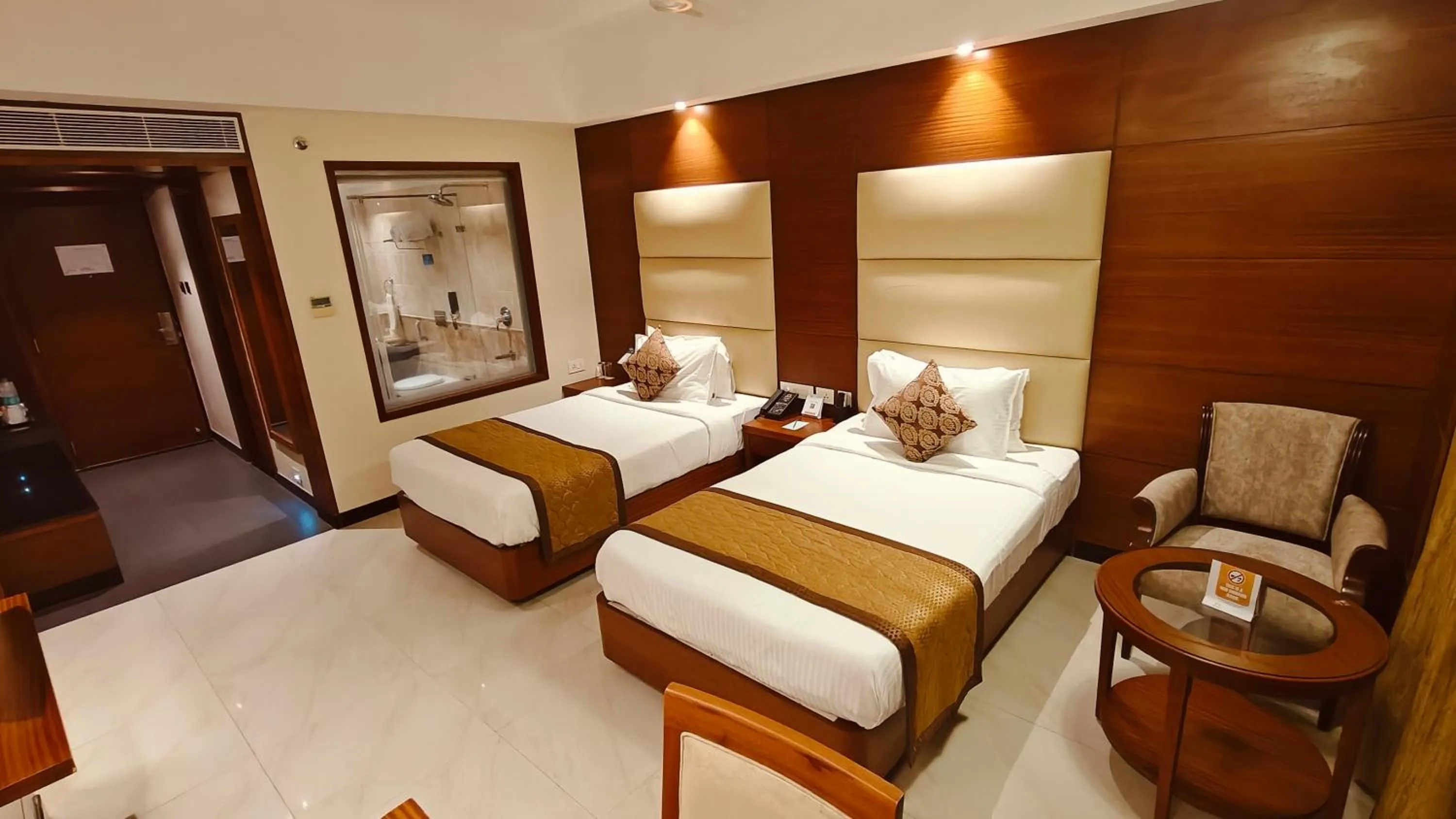 Bed in MM Legacy - A Bergamont Hotel, Kanchipuram