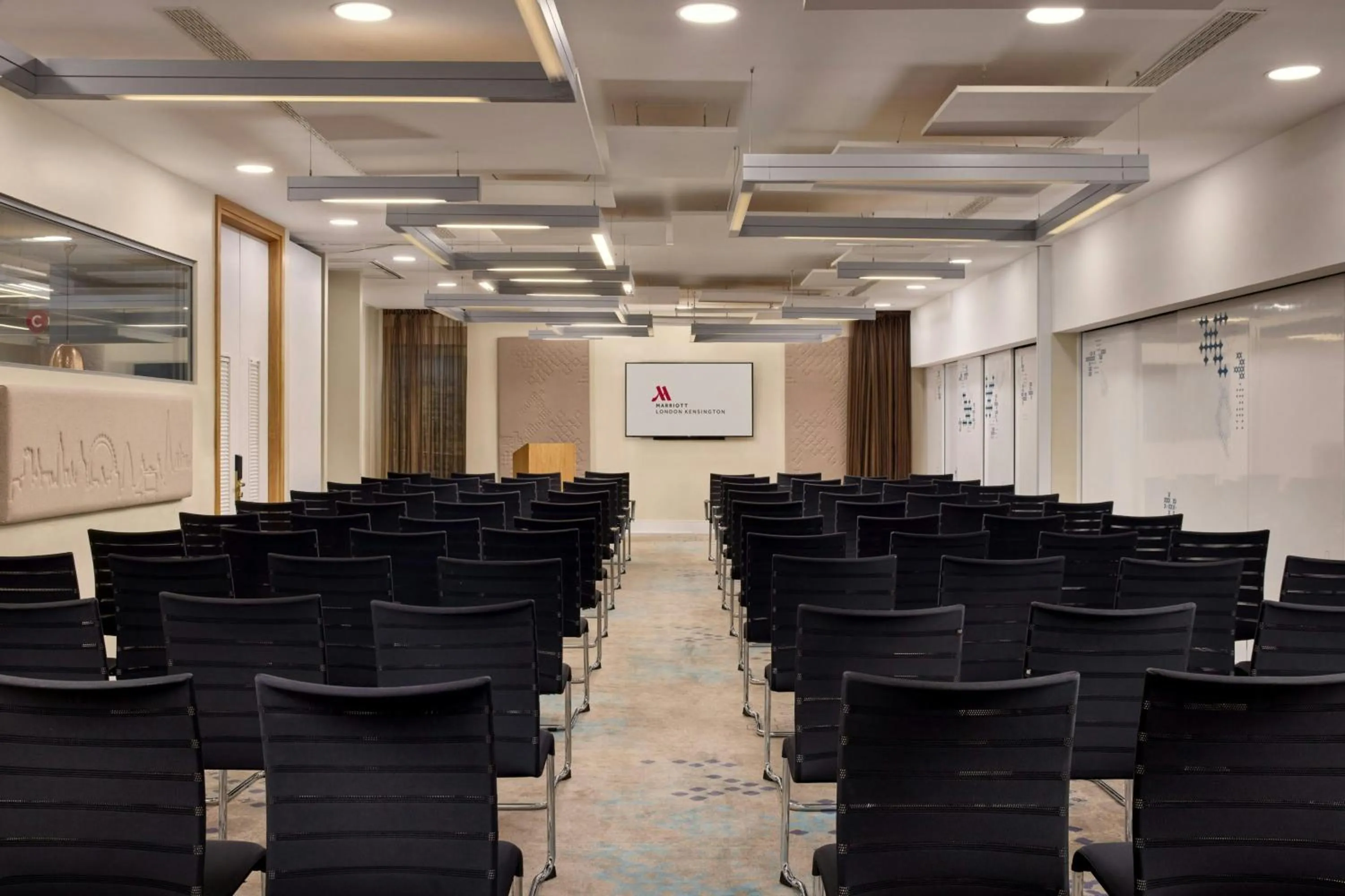 Entertainment in London Marriott Hotel Kensington