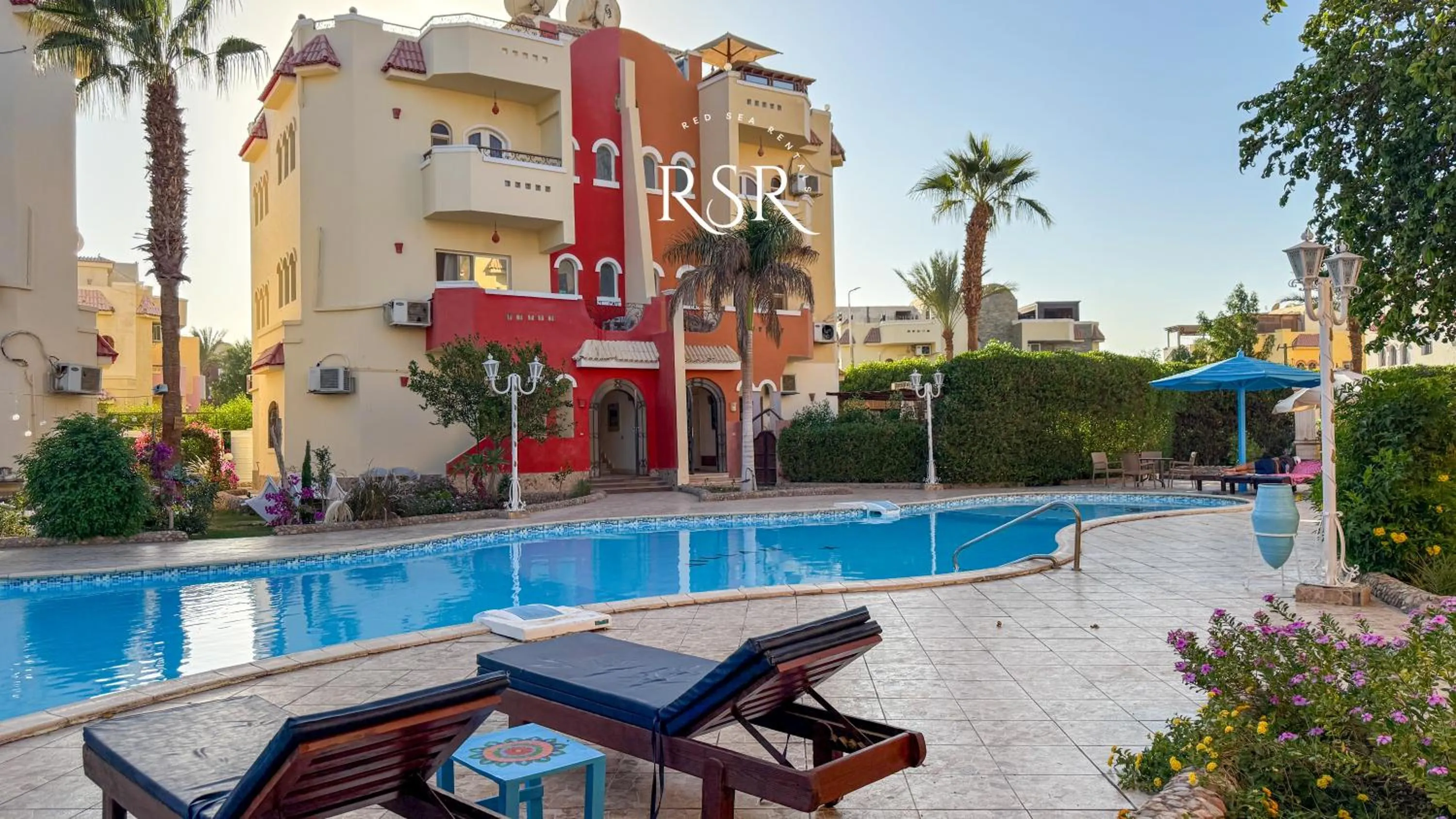 Swimming pool in Green Garden Resort