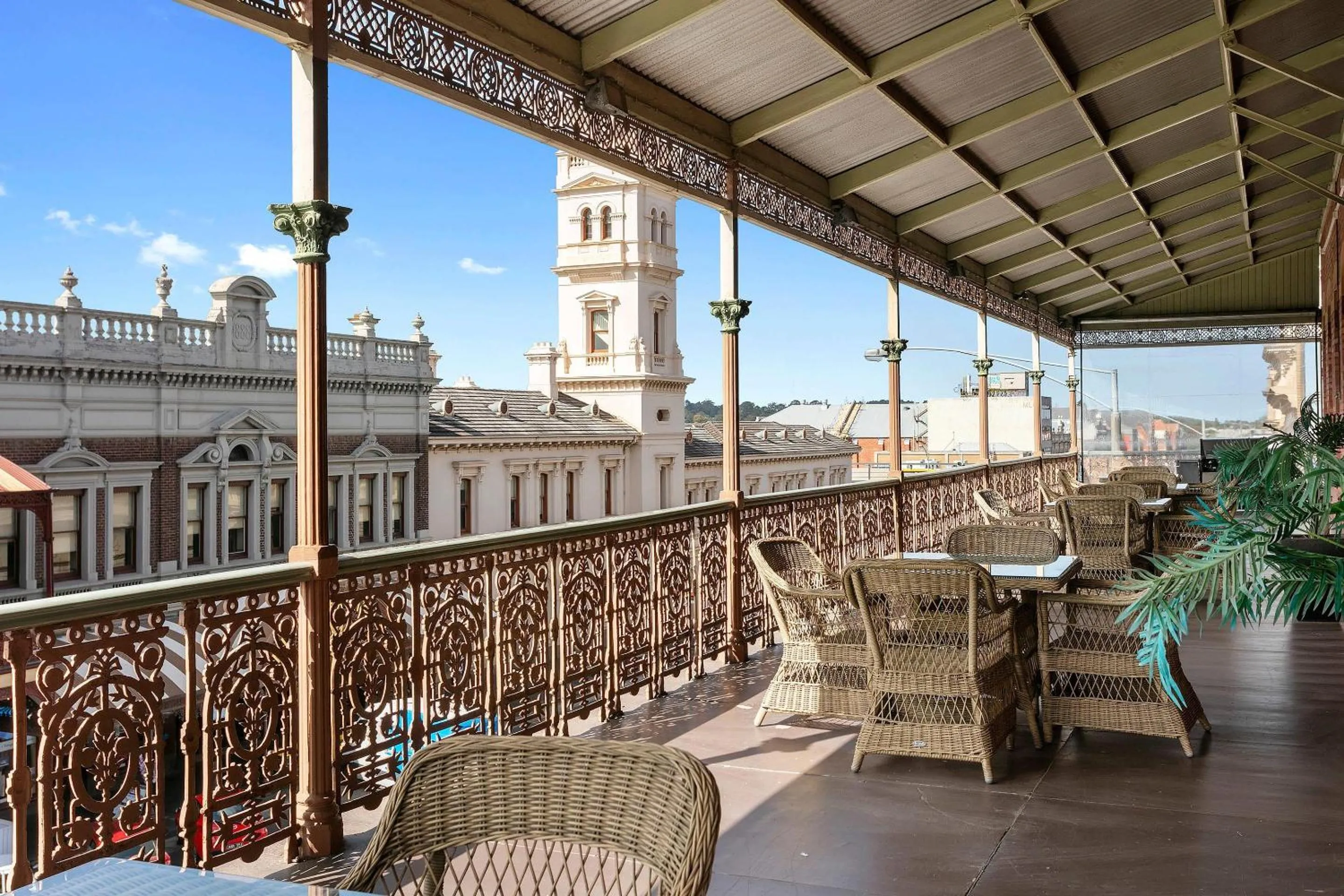 Bedroom in Quality Inn The George Hotel Ballarat