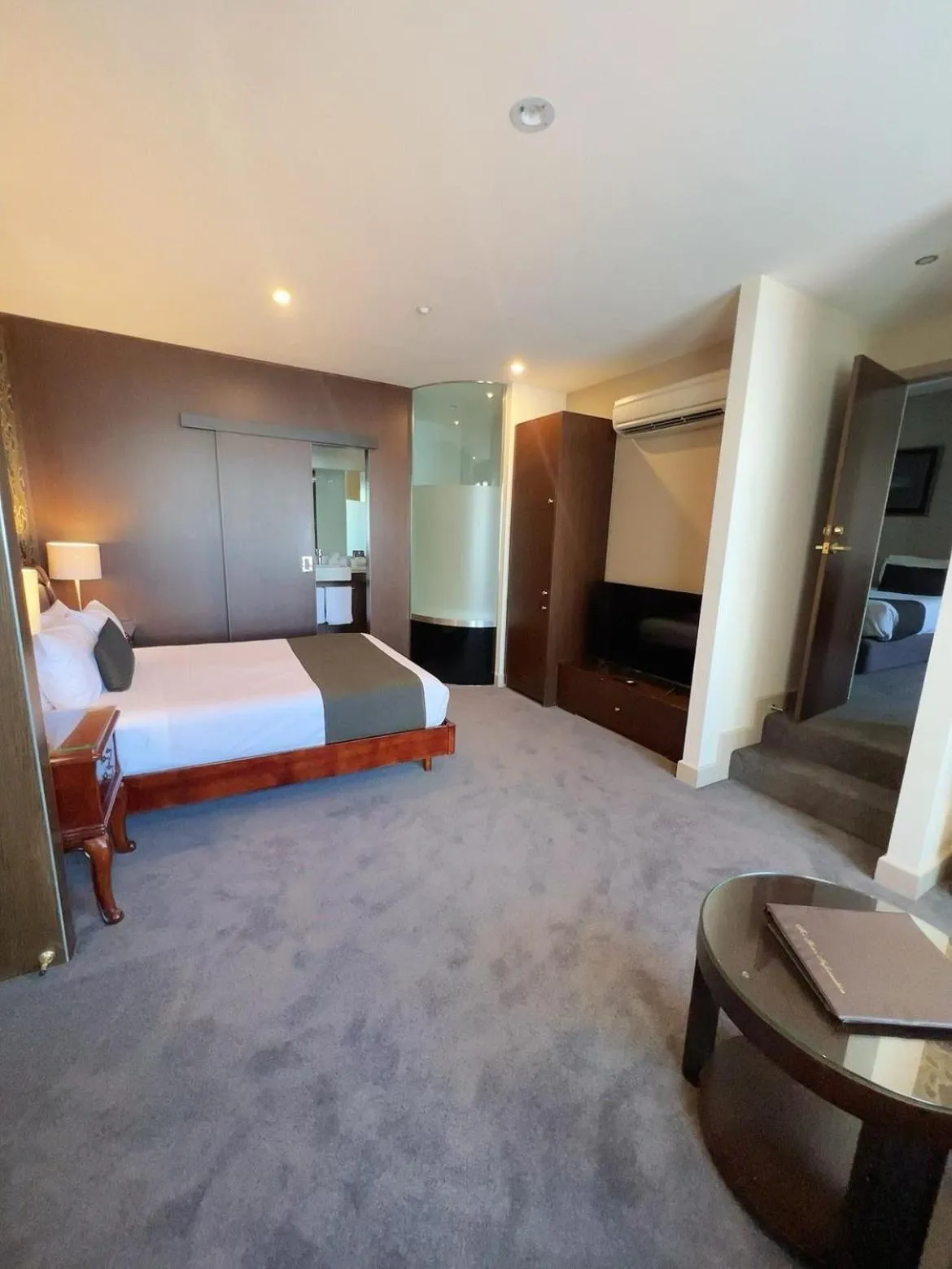 Bed in Quality Inn Heritage on Lydiard