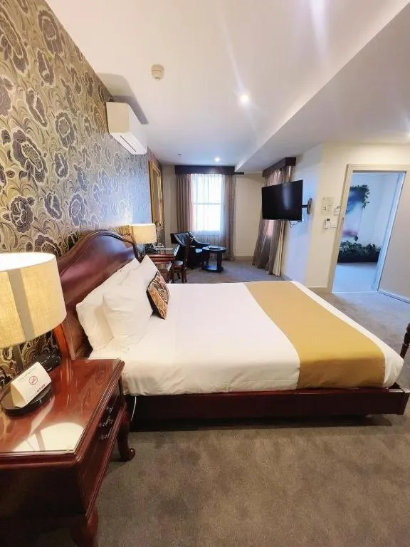 Bed in Quality Inn Heritage on Lydiard