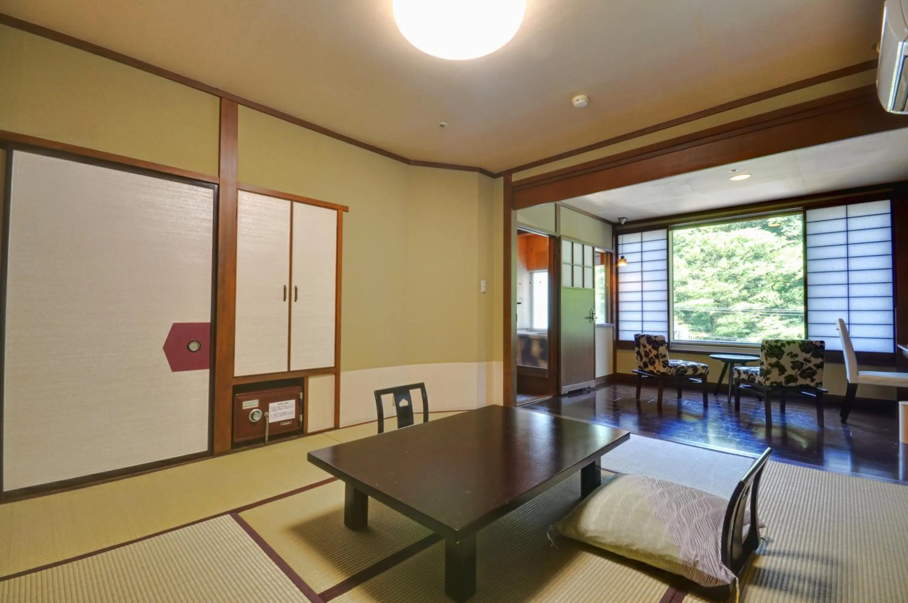 Photo of the whole room in Hotel Okada