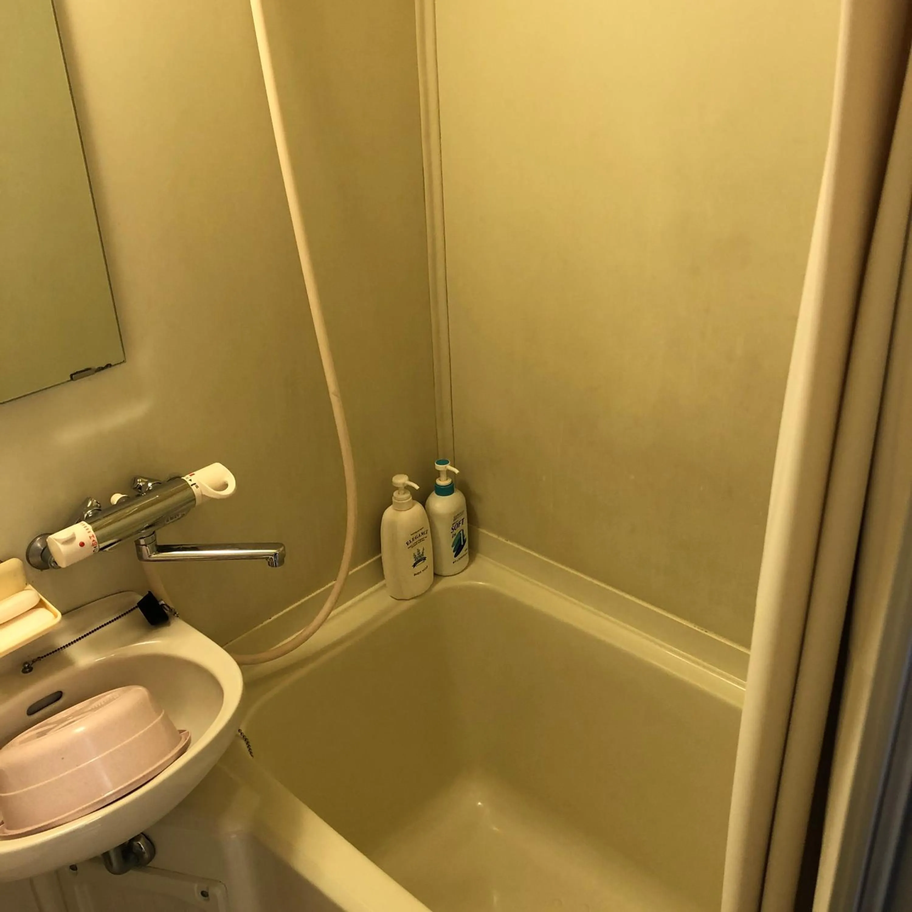 Shower in Imazato Ryokan