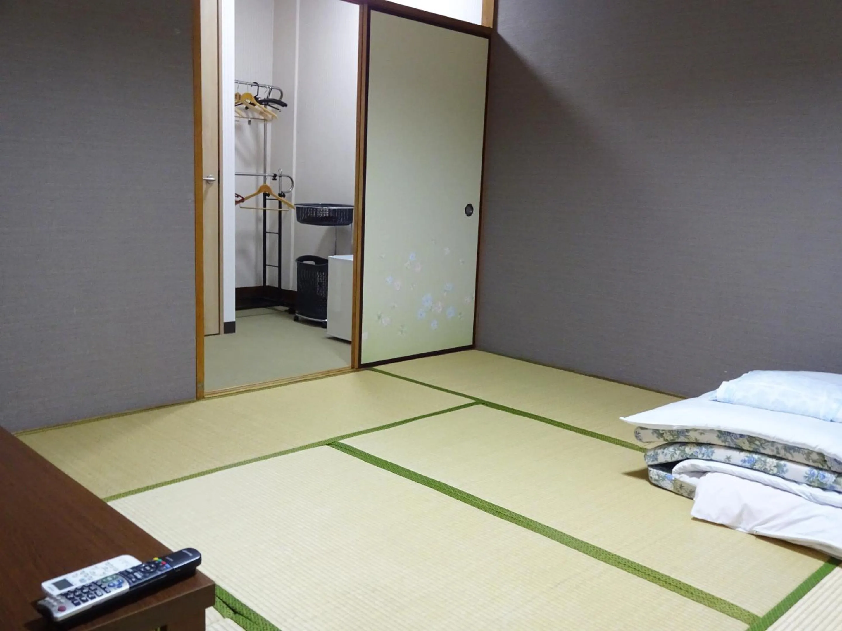 Photo of the whole room, Bed in Imazato Ryokan