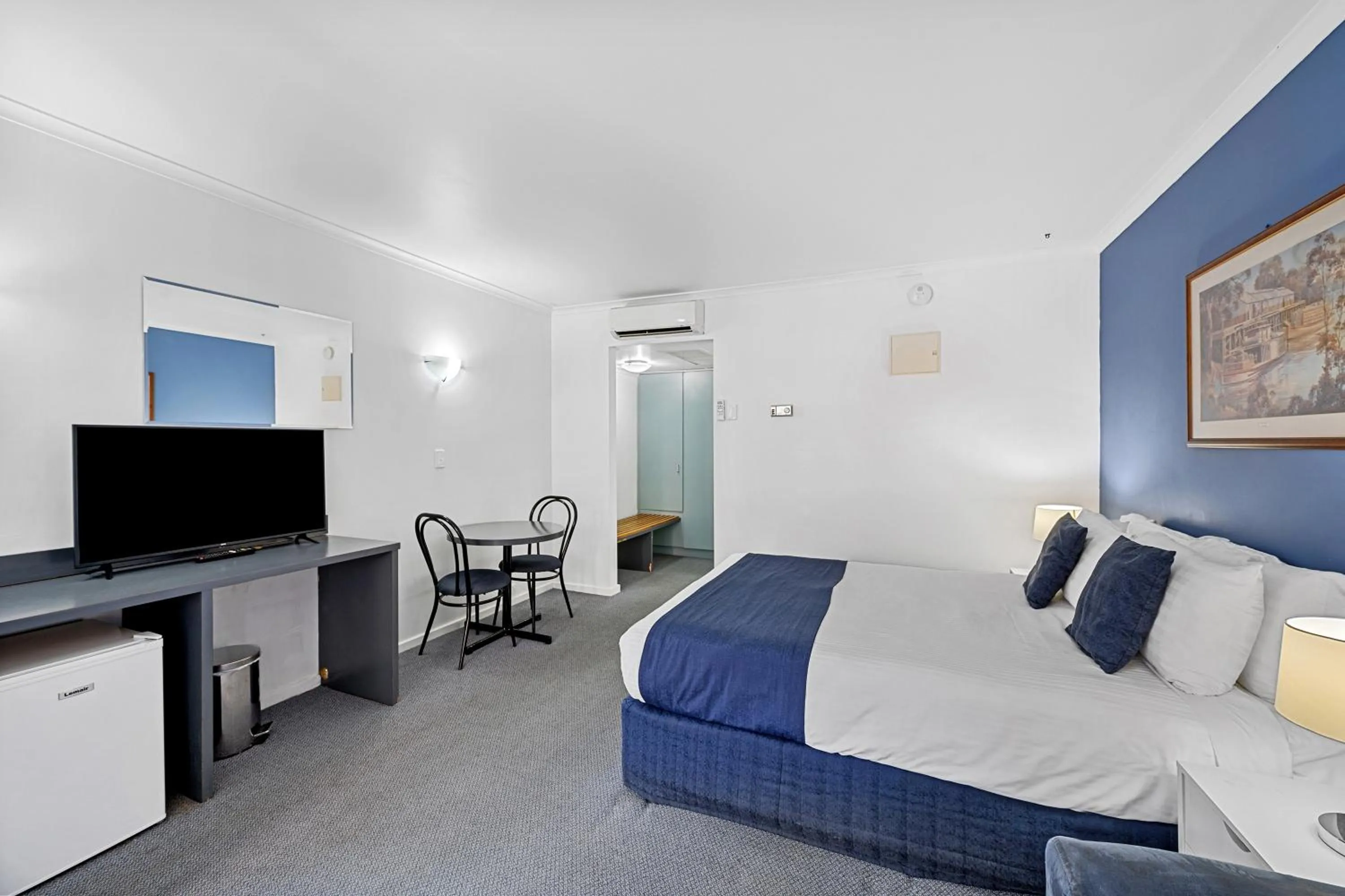 Bed in The River Boat Hotel - Echuca