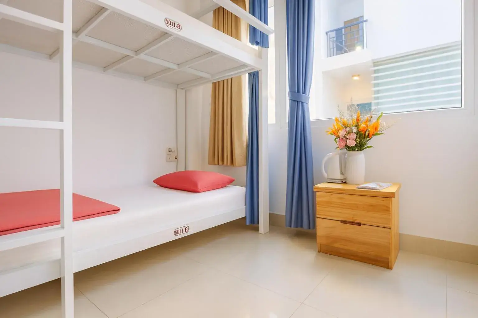 6-Bed Mixed Dormitory Room in Phan Anh Hotel - Bui Vien Walking Street 6-Bed Mixed Dormitory Room in Phan Anh Hotel - Bui Vien Walking Street