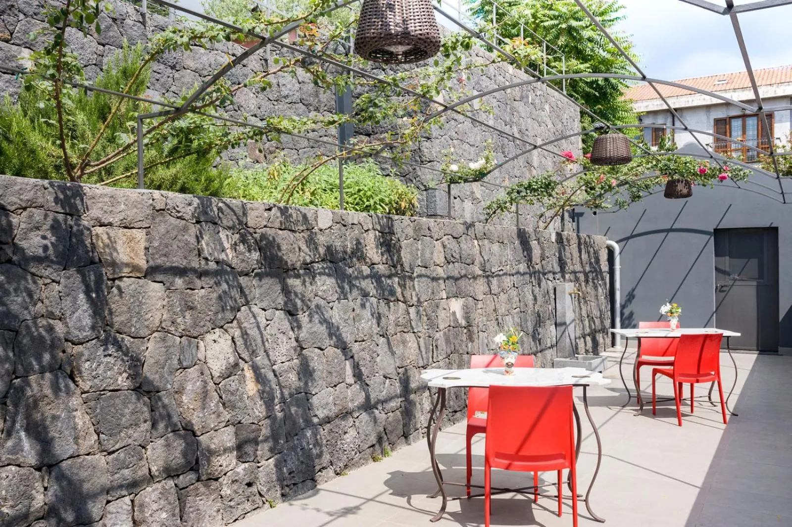 Patio in B&B Etna Dream