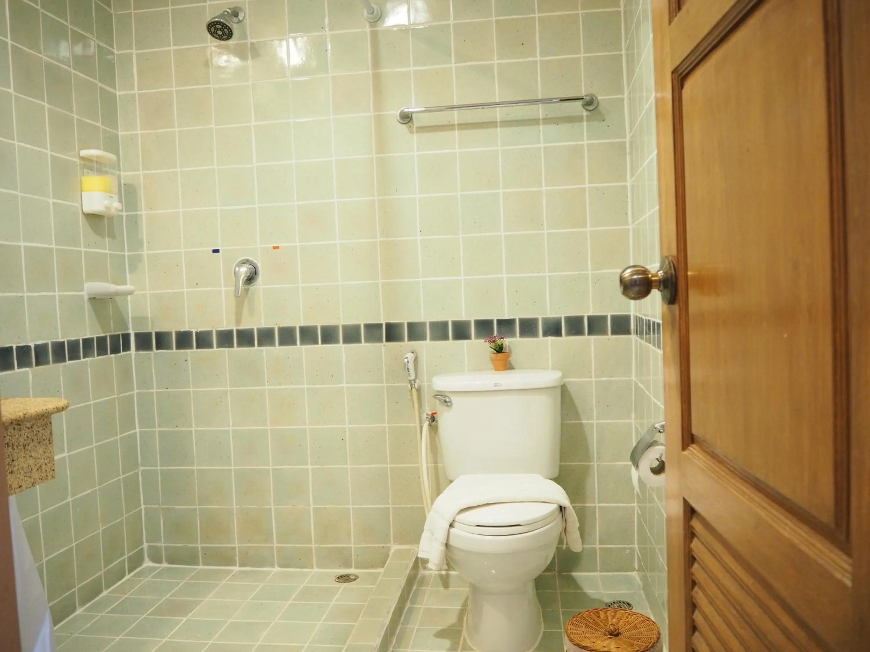 Shower in Your Place Inn