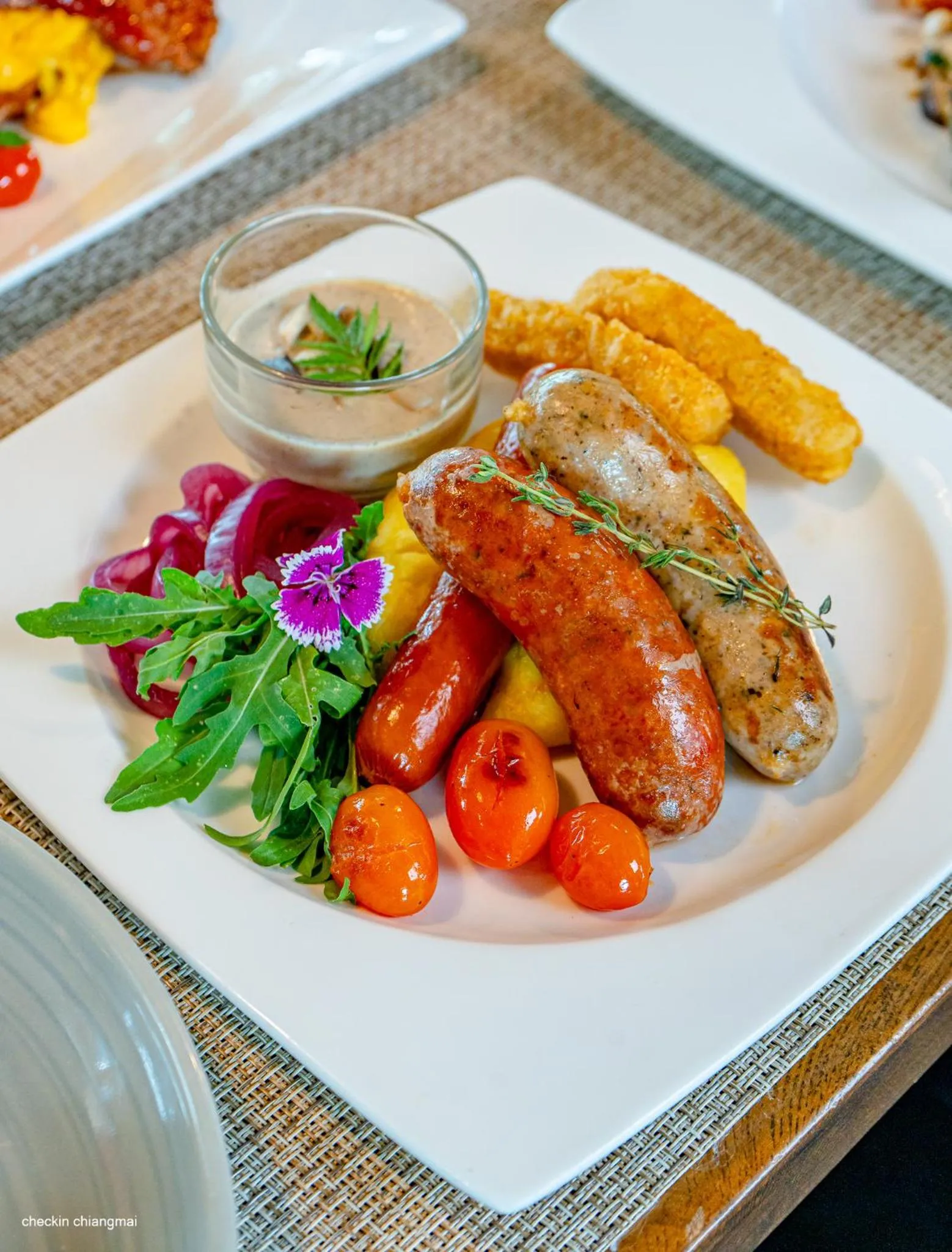 Food and drinks in Zensala Riverpark Resort-SHA Extra Plus