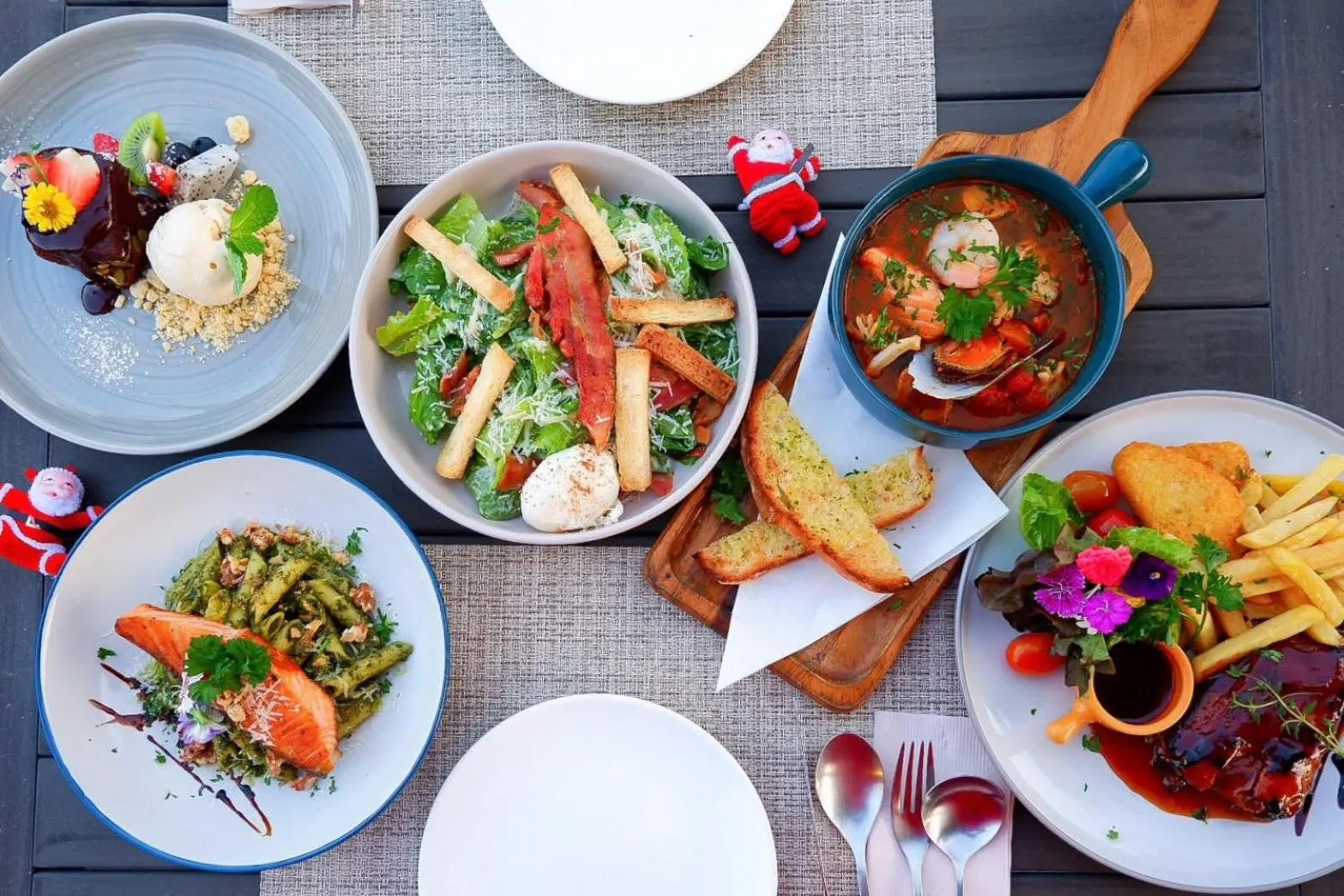 Food and drinks in Zensala Riverpark Resort-SHA Extra Plus