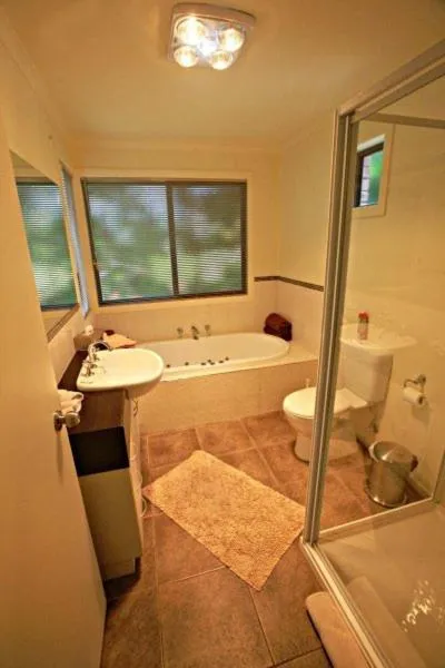 Bathroom in The Shingles Riverside Cottages