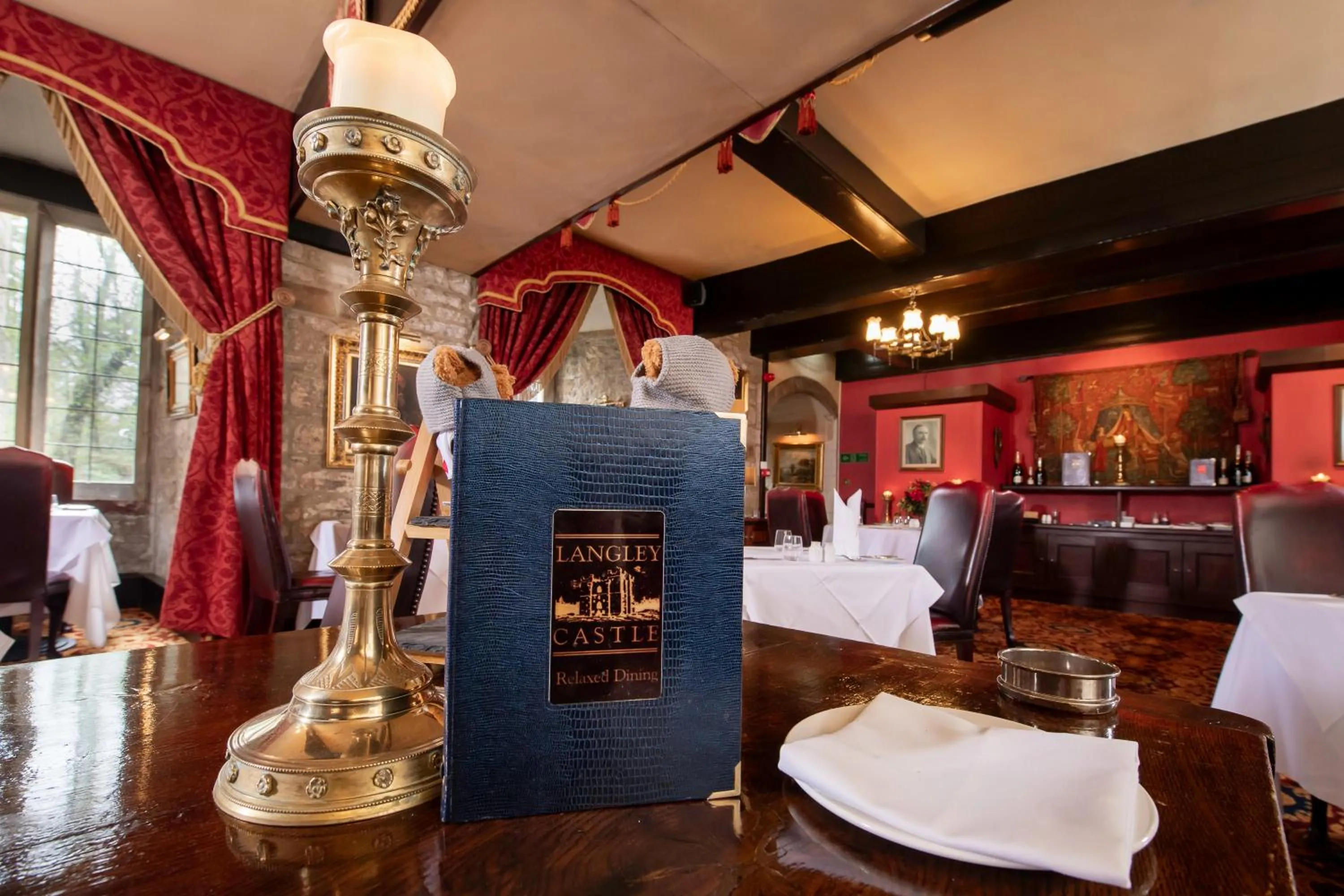 Restaurant/places to eat in Langley Castle Hotel