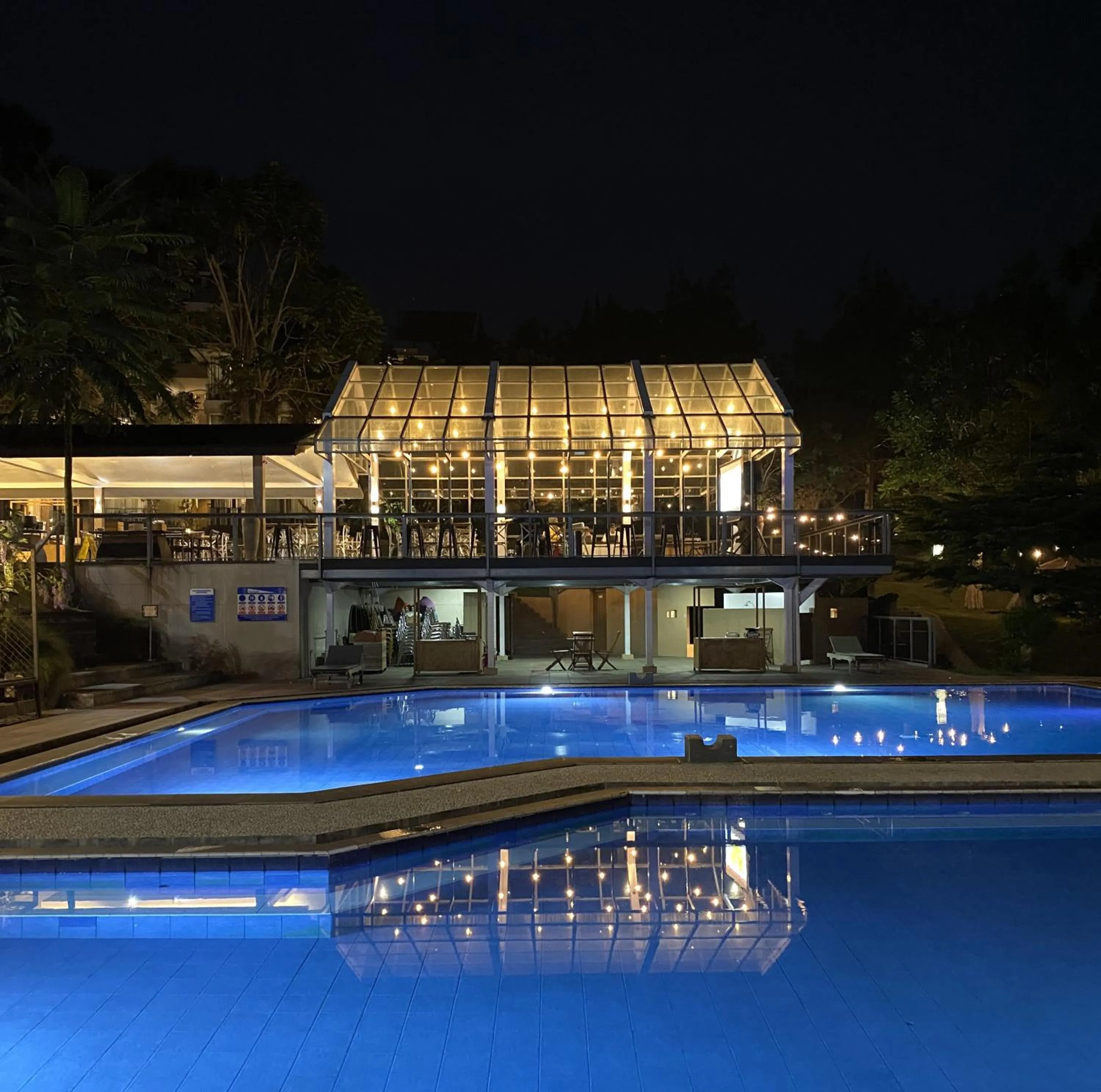 Swimming pool in Lembang Asri Resort