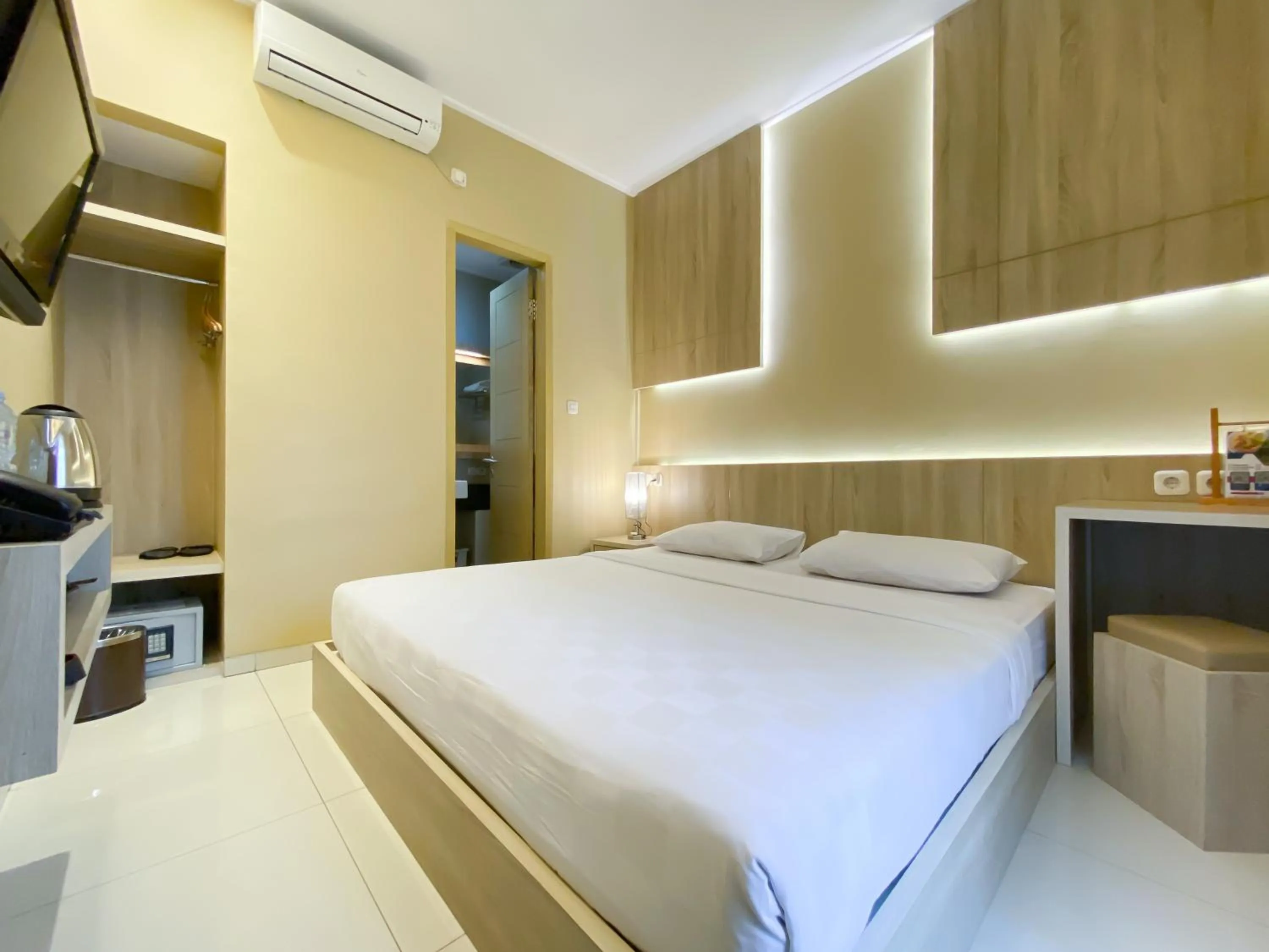 Bedroom, Bed in Lembang Asri Resort