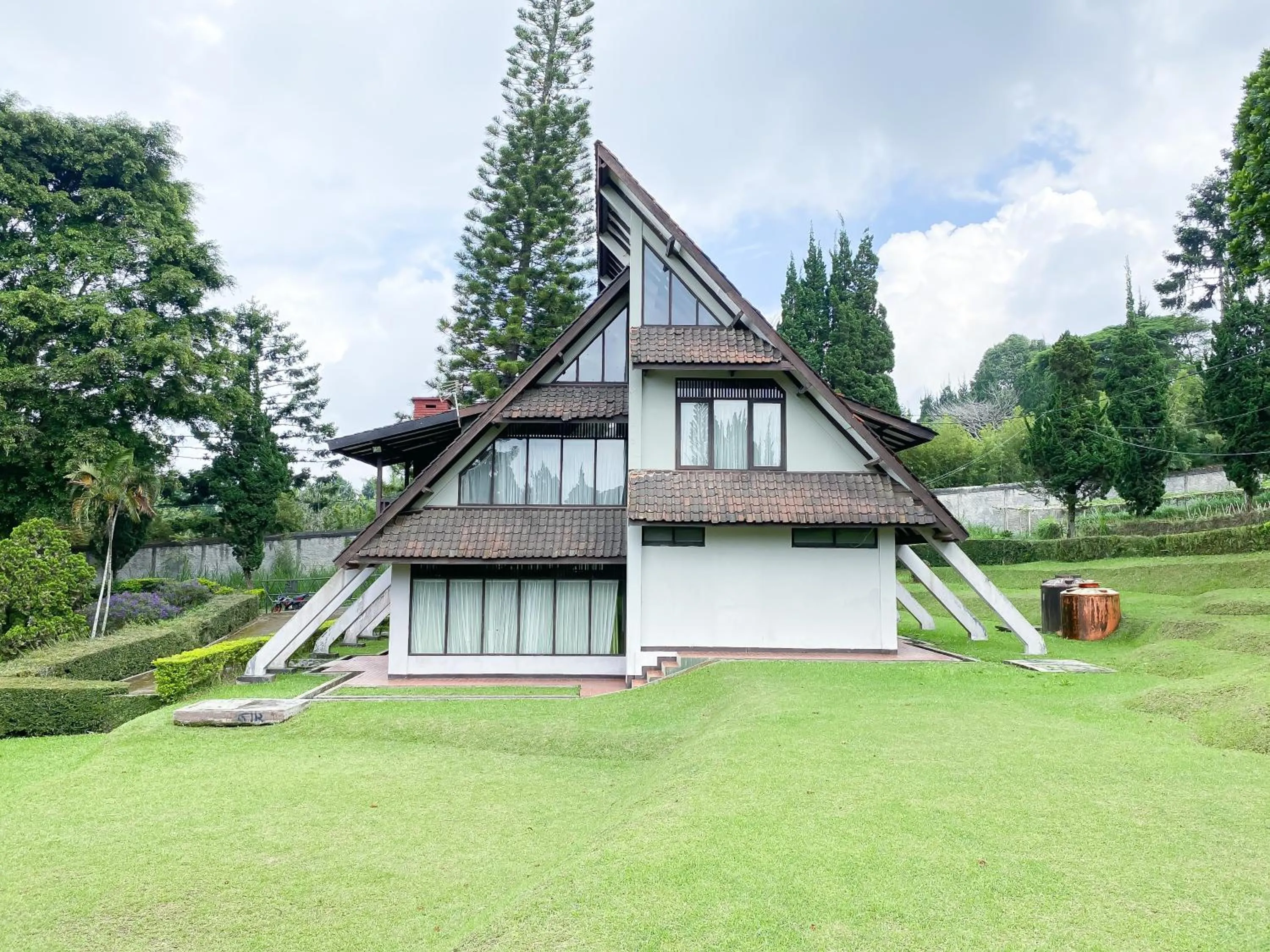 Property building in Lembang Asri Resort