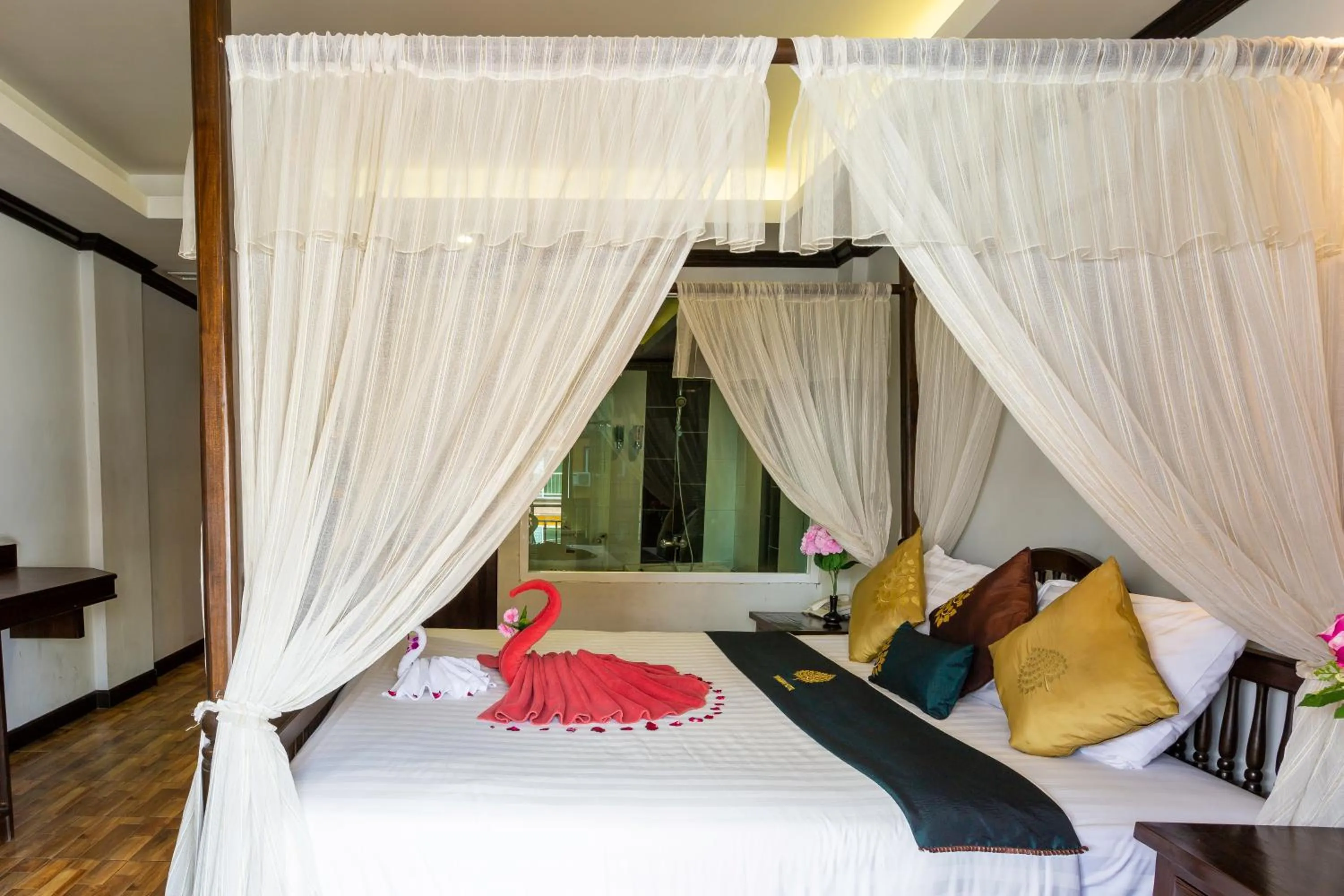 Tanawan Phuket Hotel