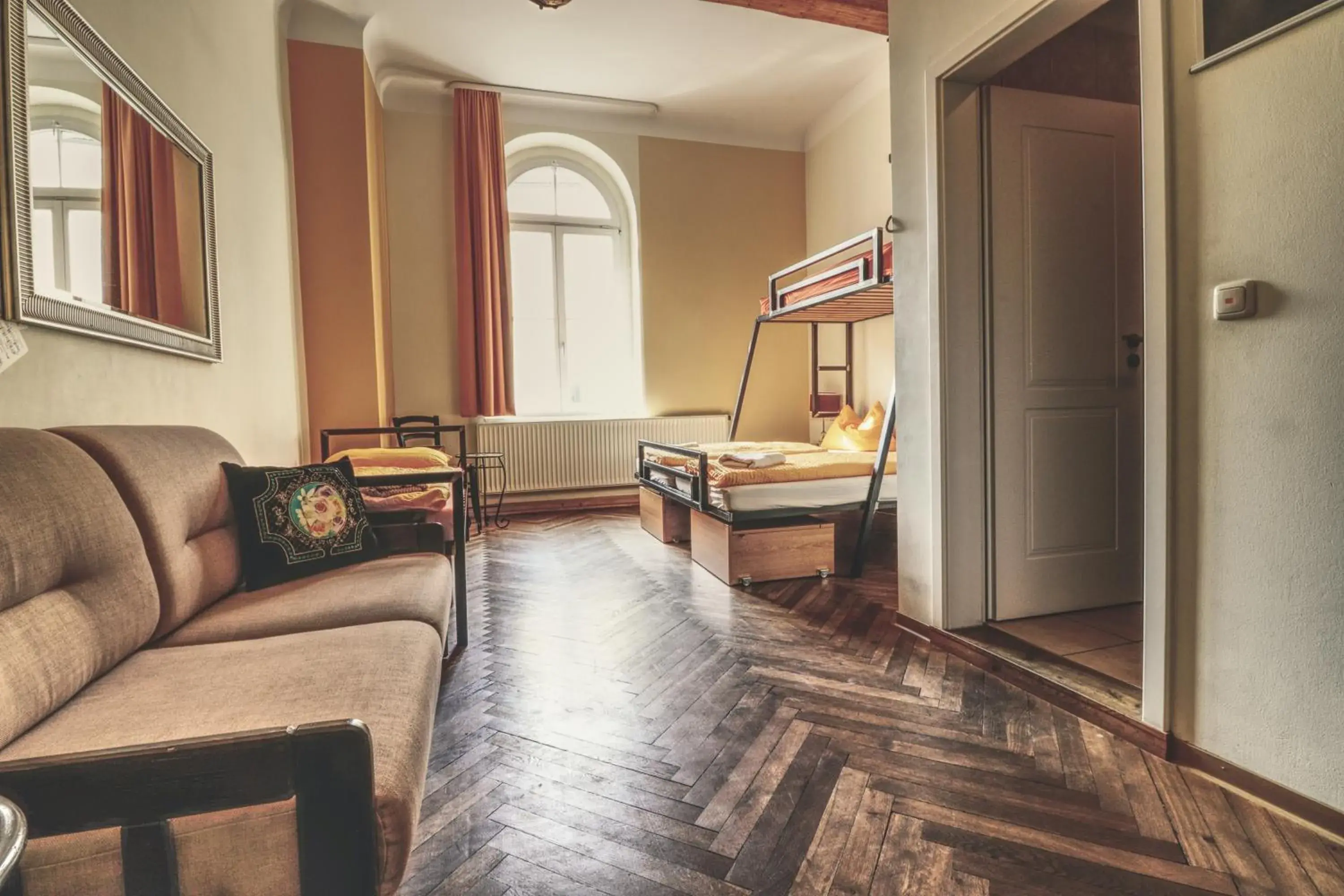 Triple Room with Bathroom in OPERA Hostel Triple Room with Bathroom in OPERA Hostel