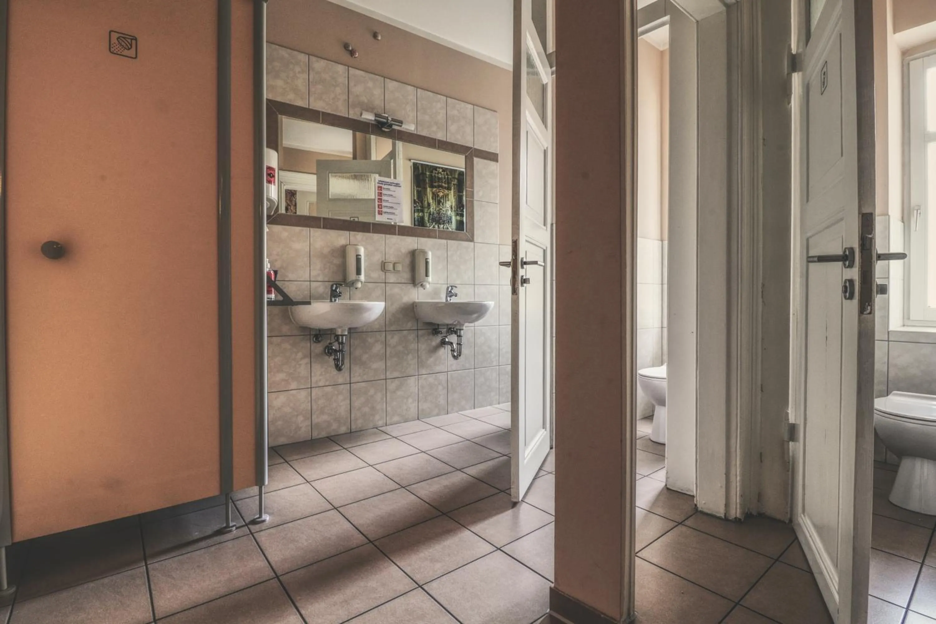 Shower in OPERA Hostel