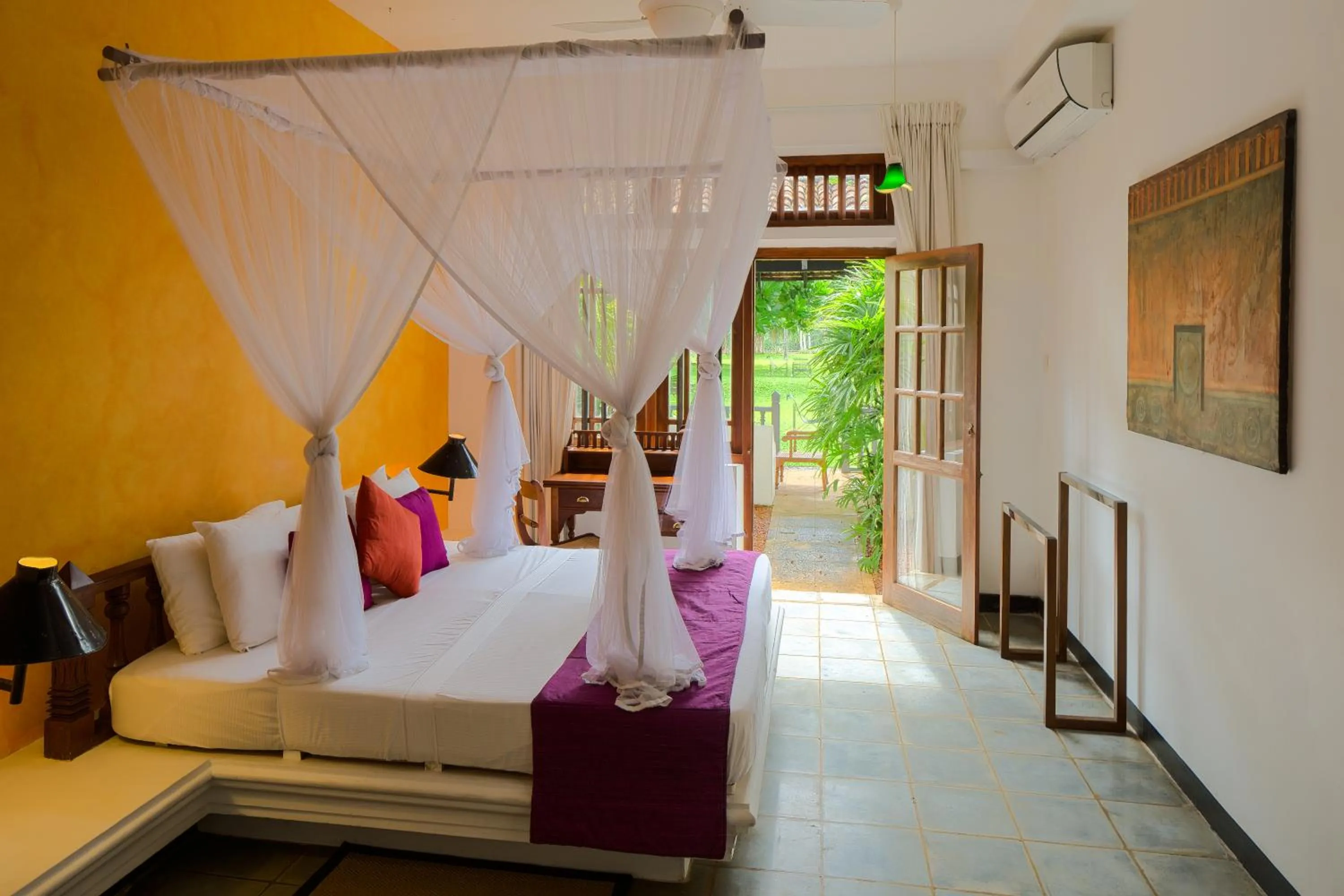 Bedroom, Bed in Club Villa