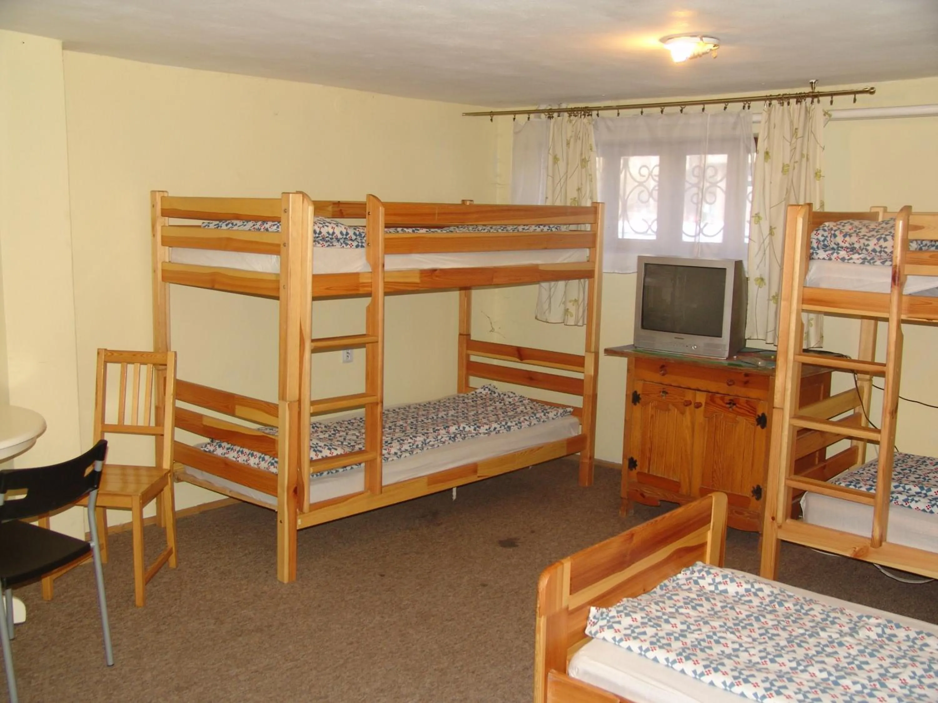 Hostel Victoria - Pokoje Gościnne