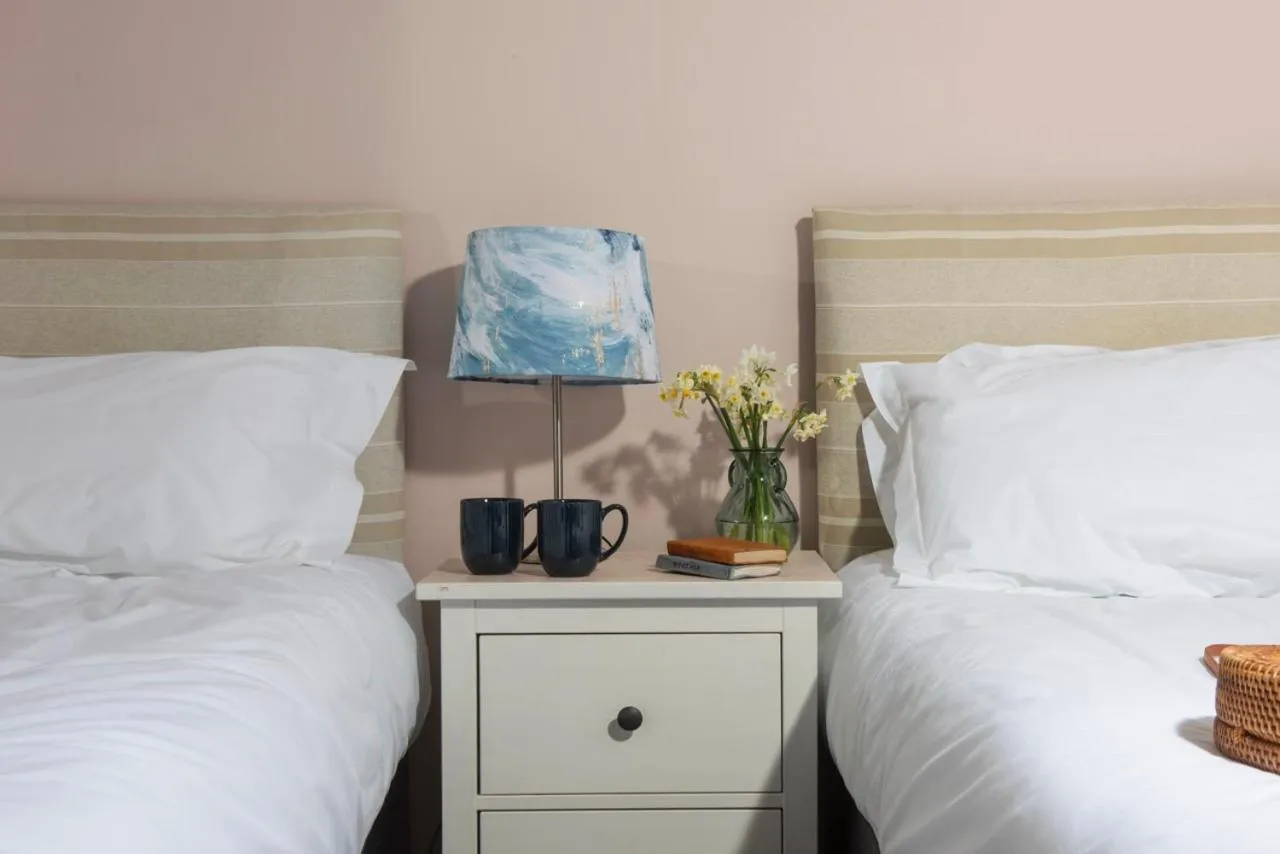 Bed in Cape Cornwall Club