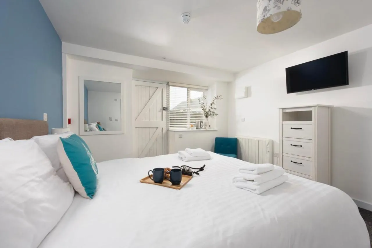 Bed in Cape Cornwall Club