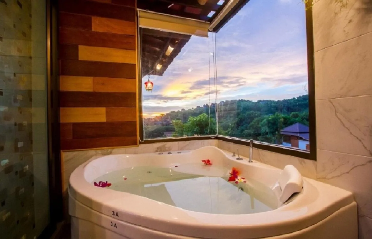 Hot Tub in Puteri Lanta Family Villas