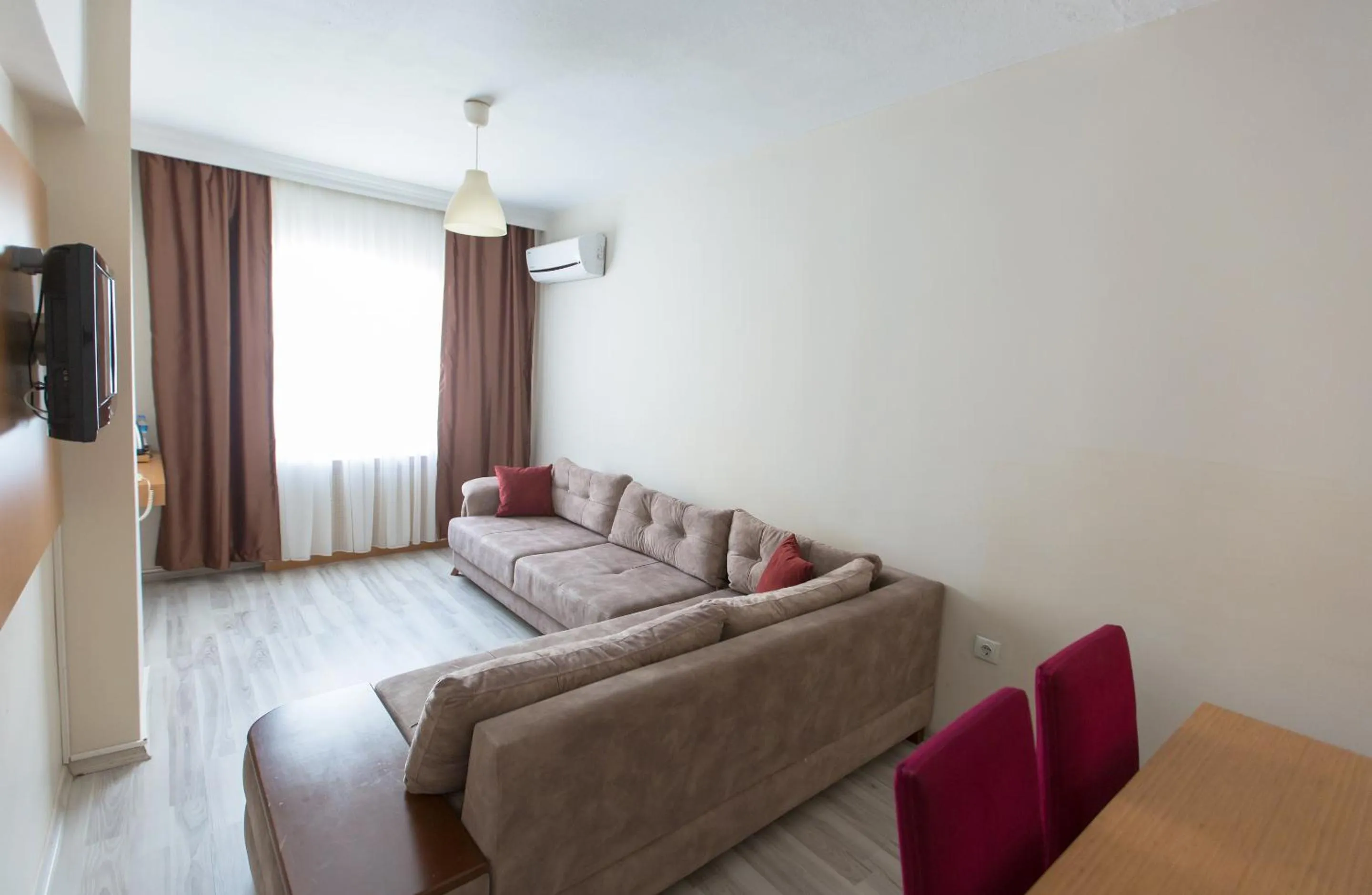 Quiet street view in Formback Thermal Suit & Apart