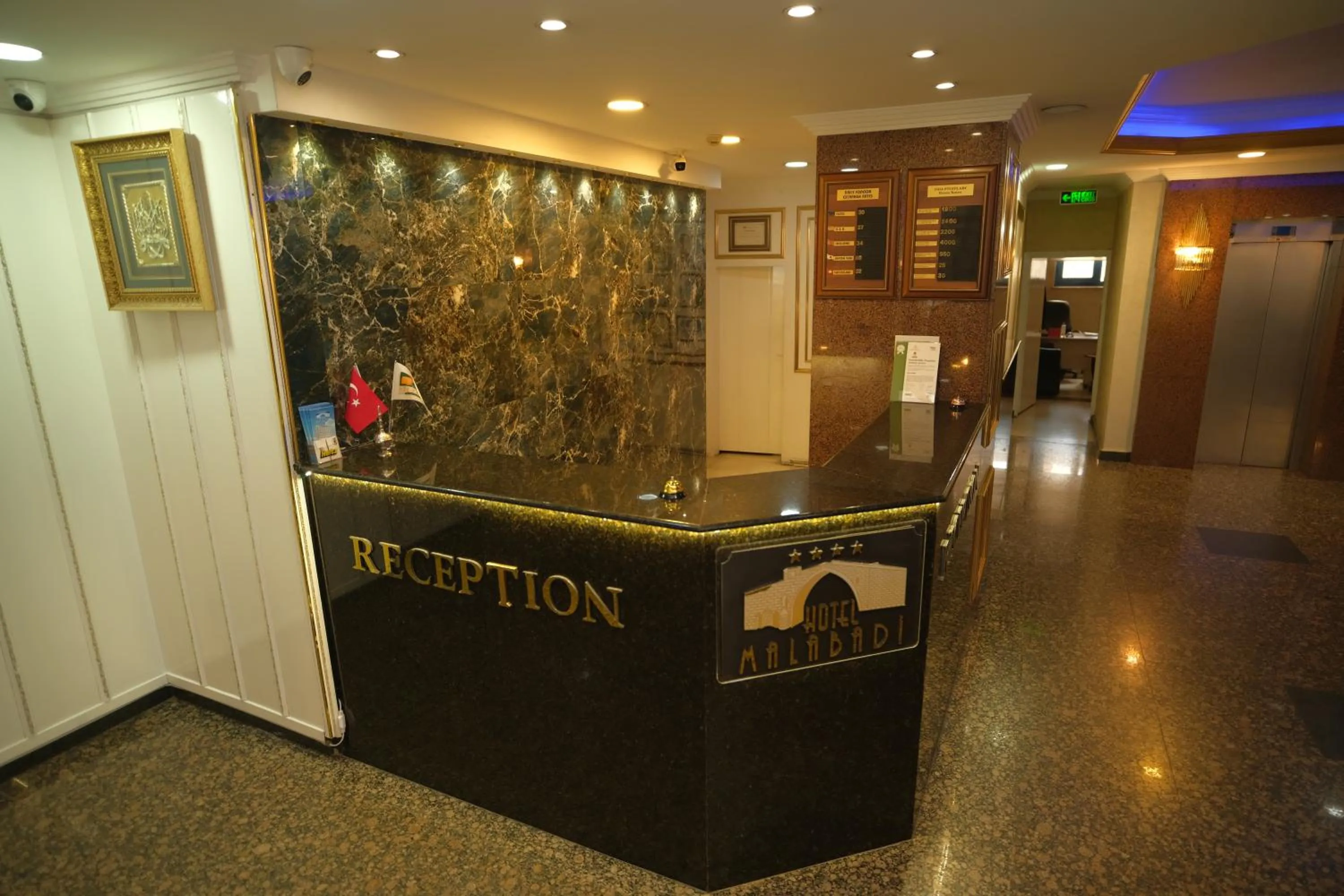 Lobby or reception in Malabadi Hotel