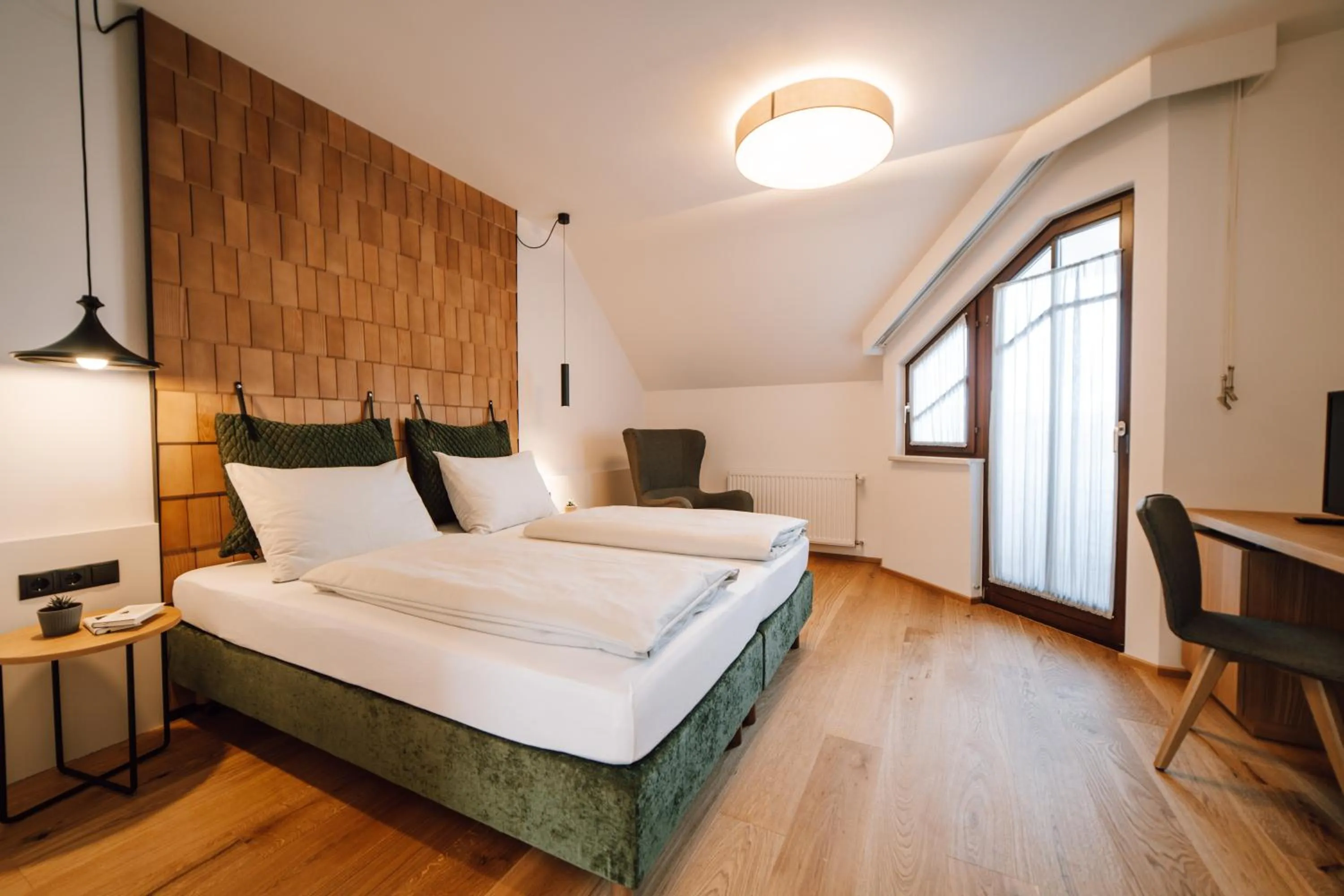 Bedroom, Bed in Mein Hotel Fast