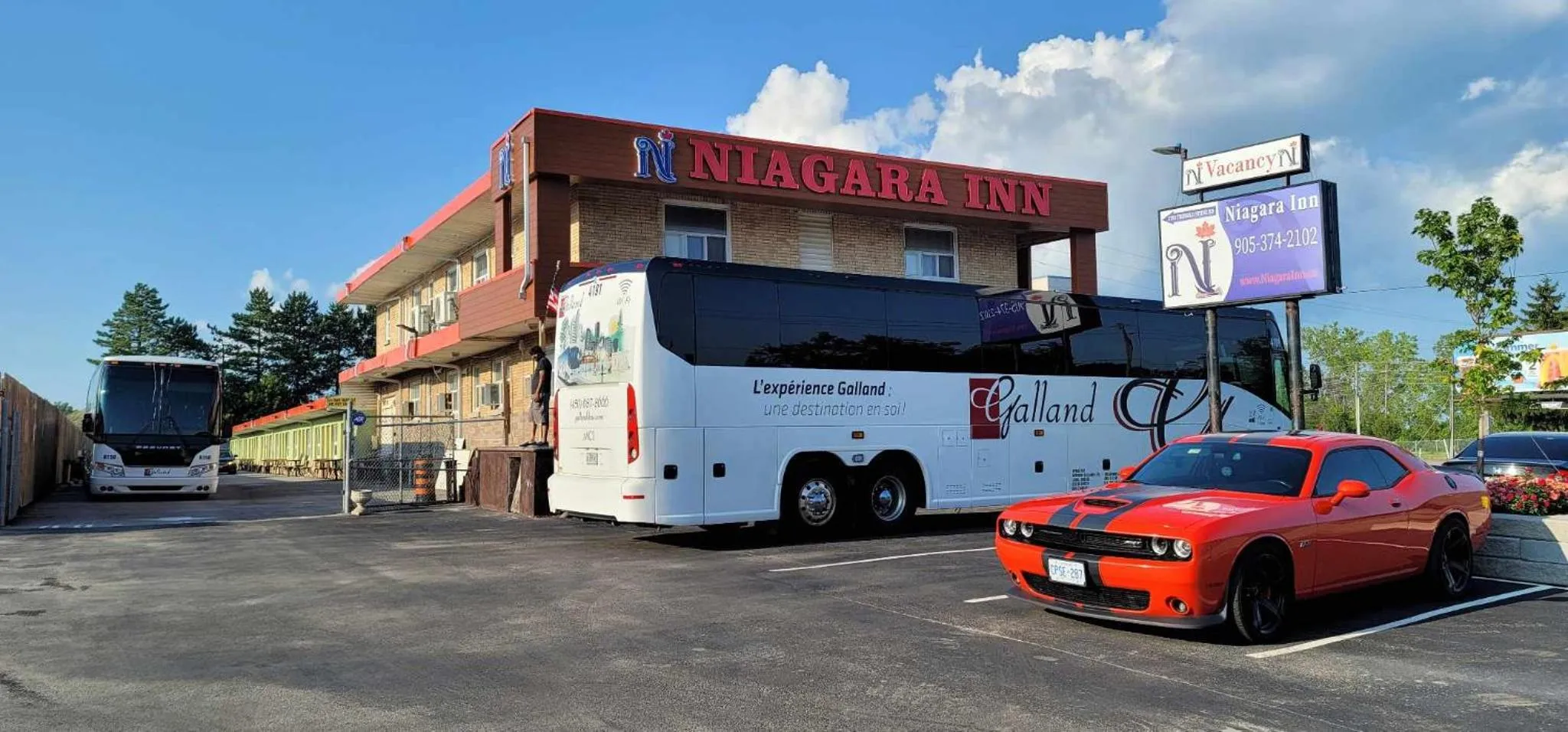 Parking in Niagara Inn