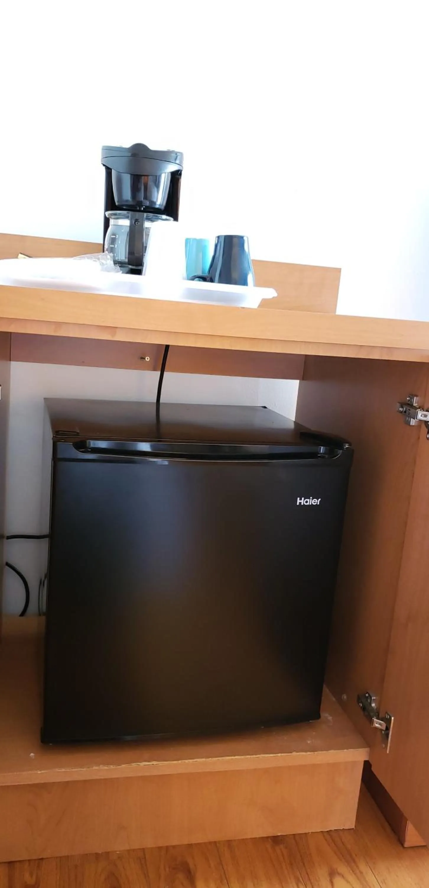 Coffee/tea facilities in Niagara Inn