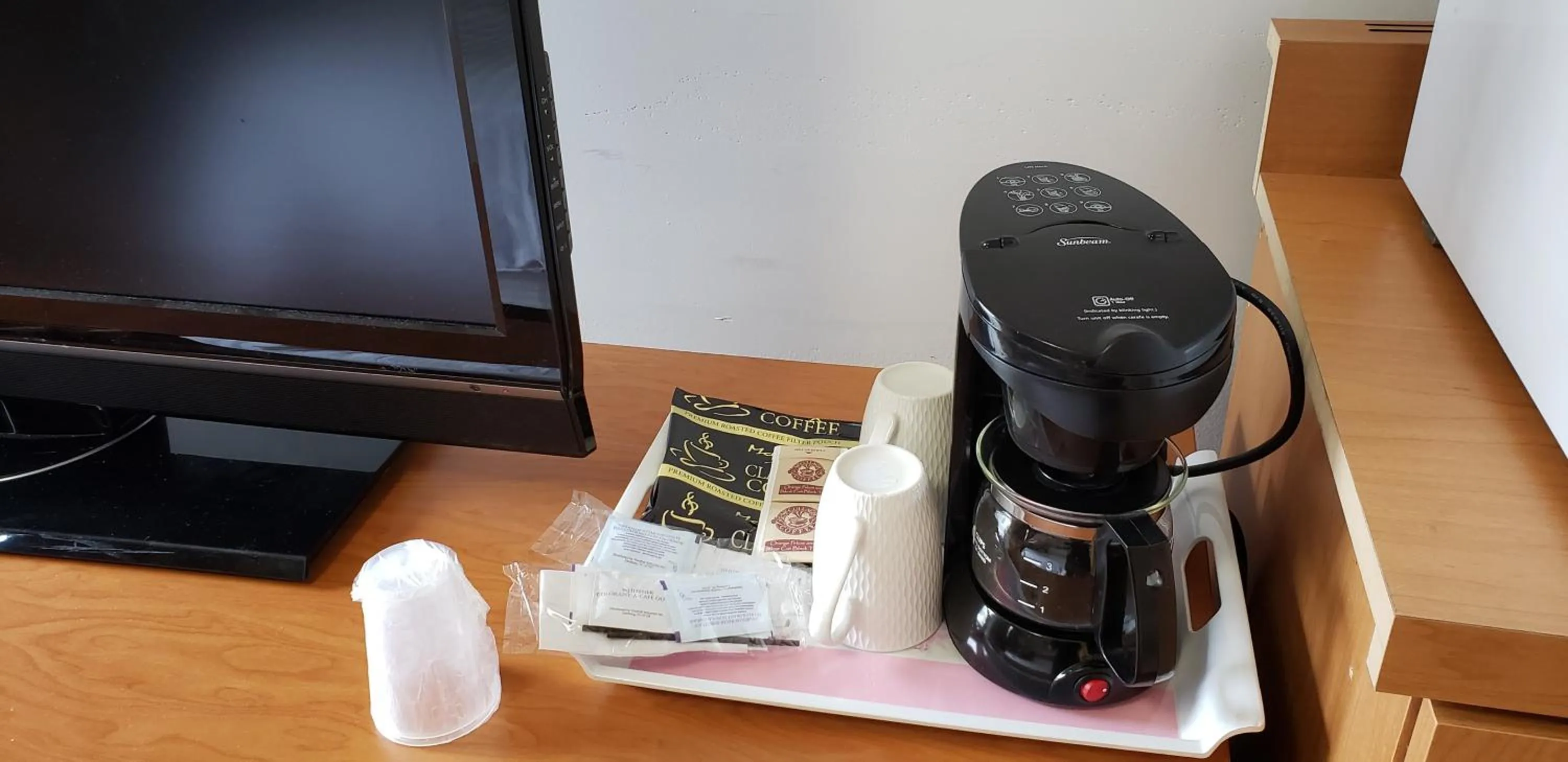 Coffee/tea facilities in Niagara Inn