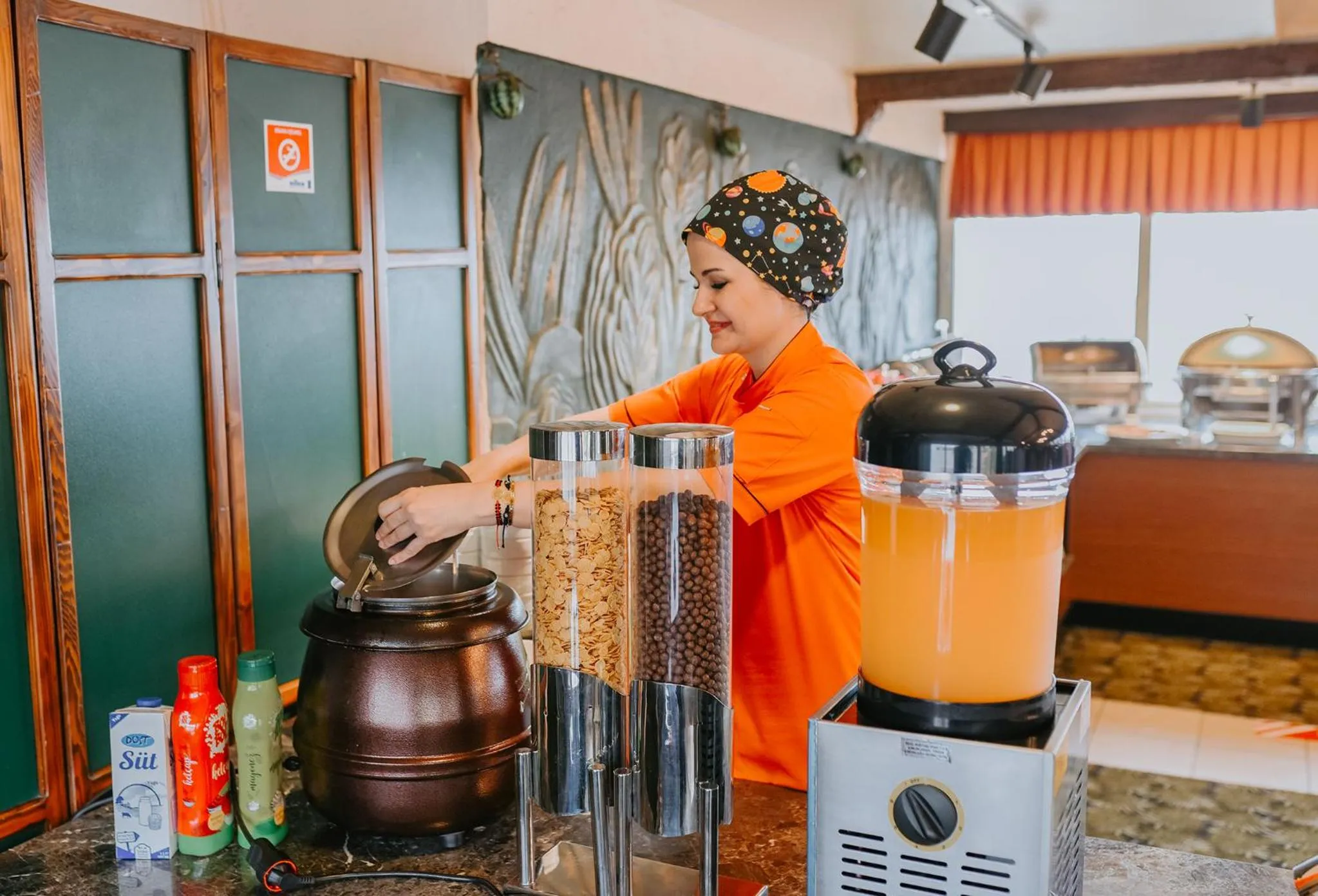 Coffee/tea facilities in Horon Hotel