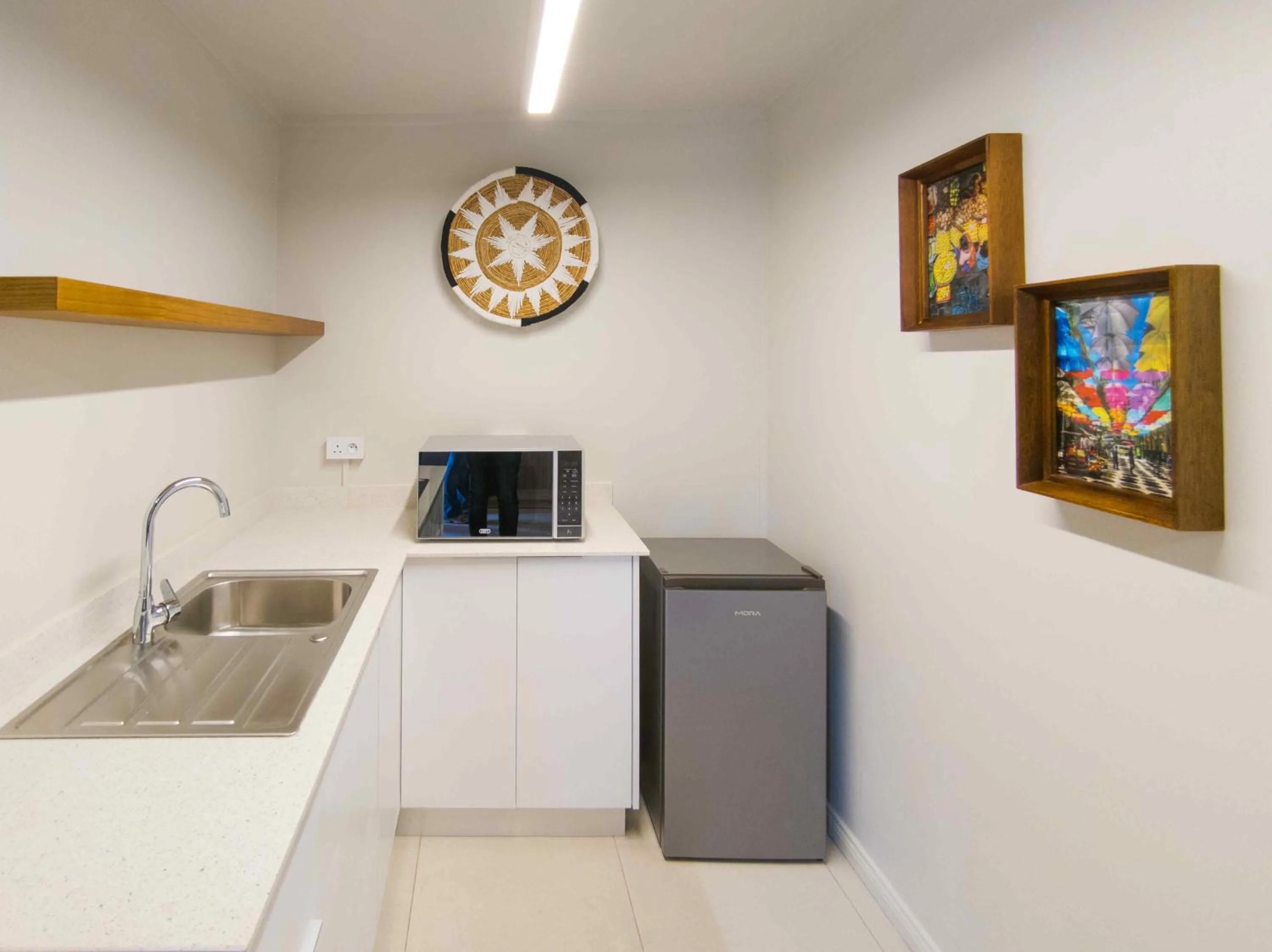 Kitchen or kitchenette in Flowers of Paradise