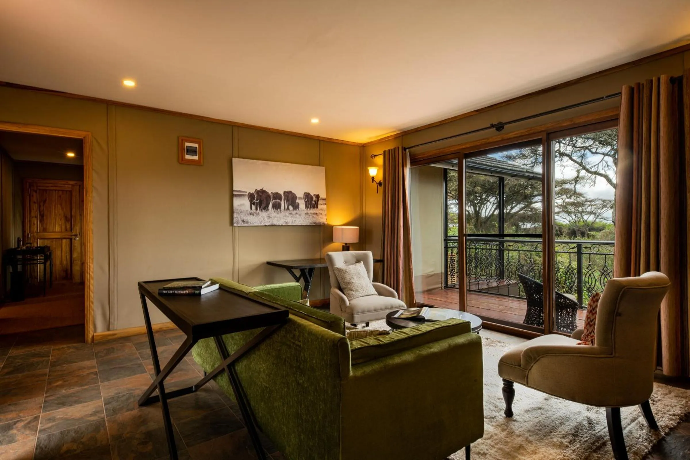 Living room in Lions Paw Ngorongoro