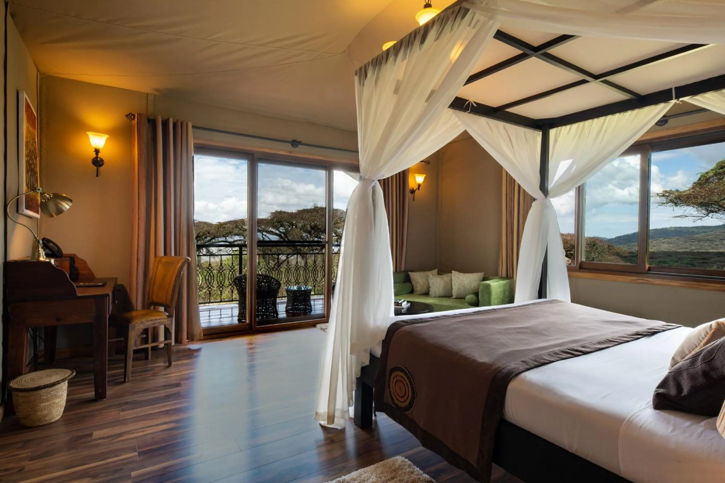 Family, Bed in Lions Paw Ngorongoro