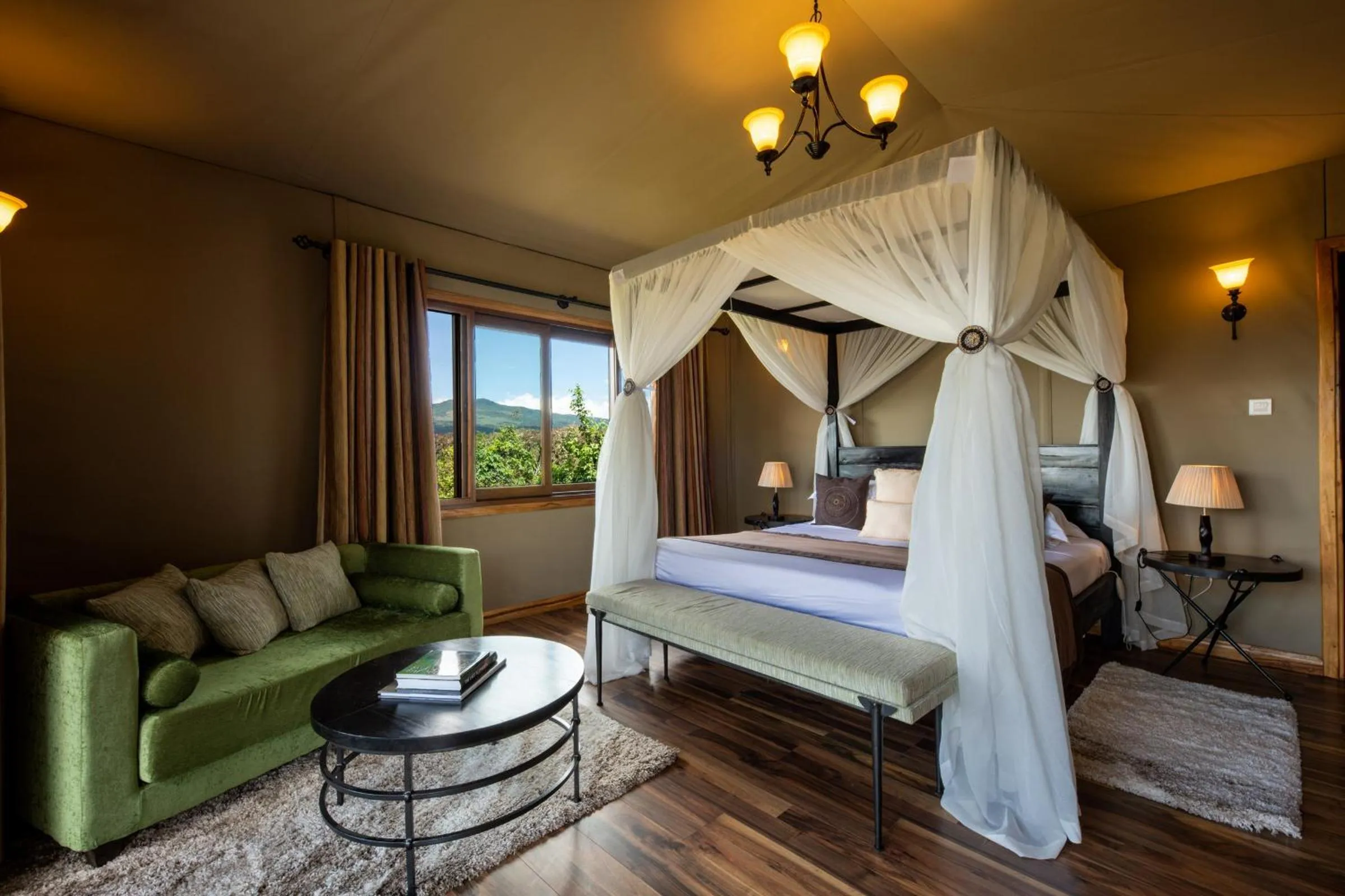 Family, Bed in Lions Paw Ngorongoro