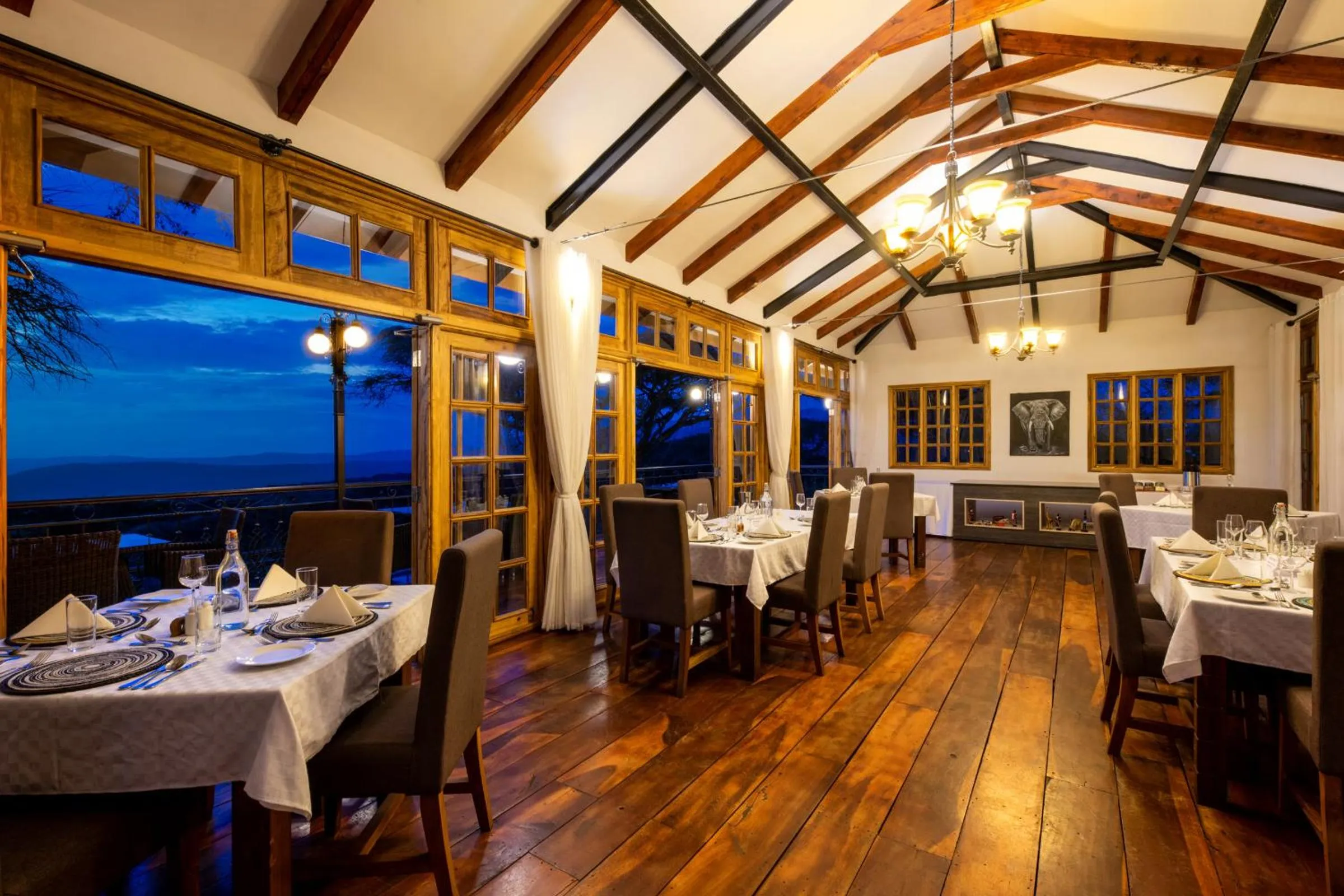 Restaurant/places to eat in Lions Paw Ngorongoro