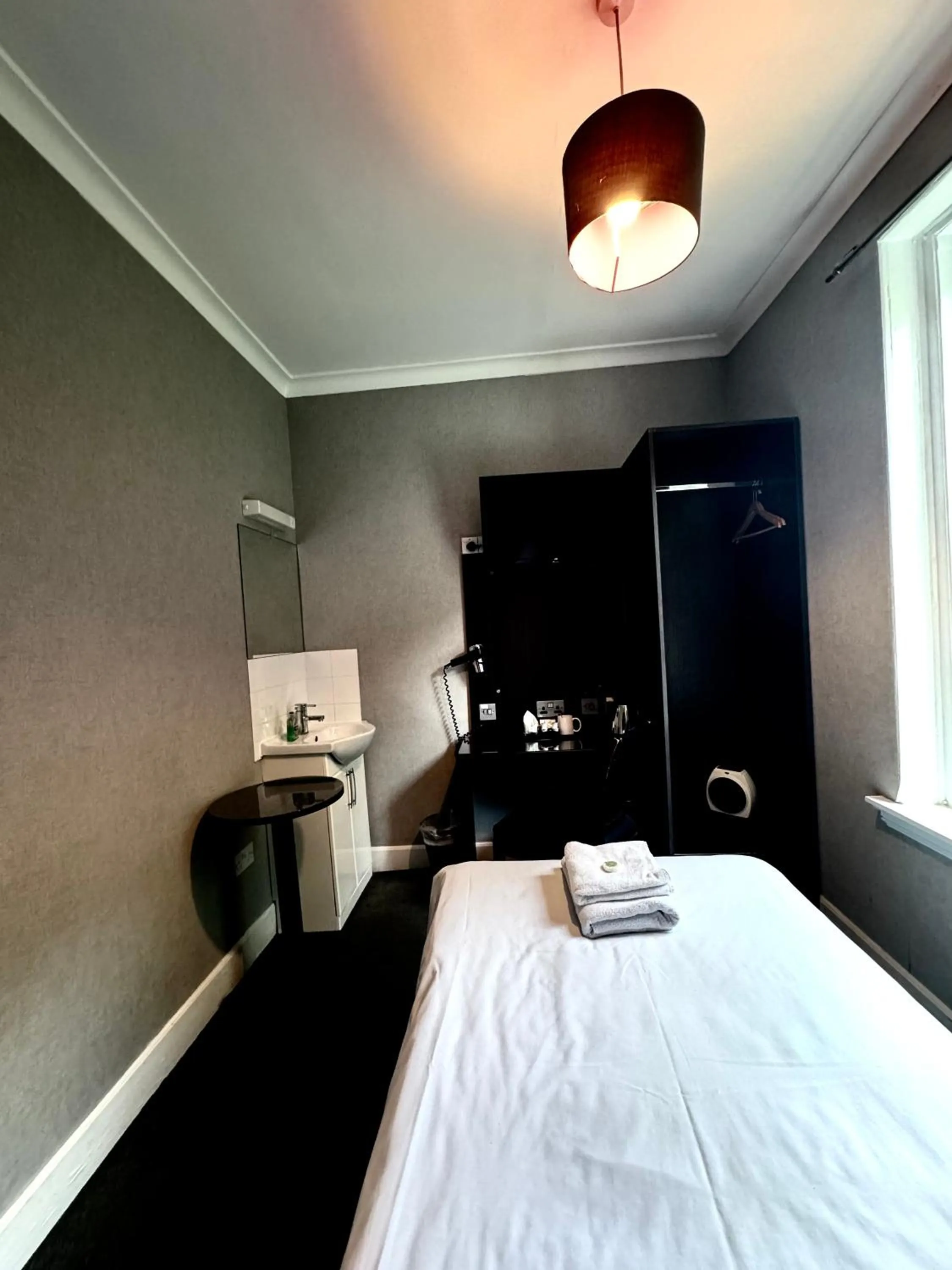 Bed in Murrayfield Park Guest House