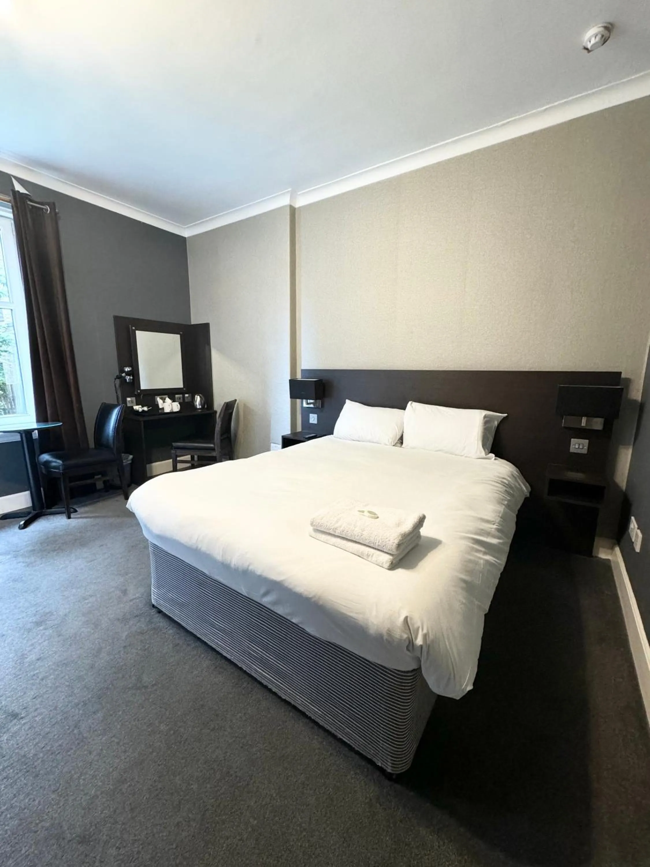 Bed in Murrayfield Park Guest House