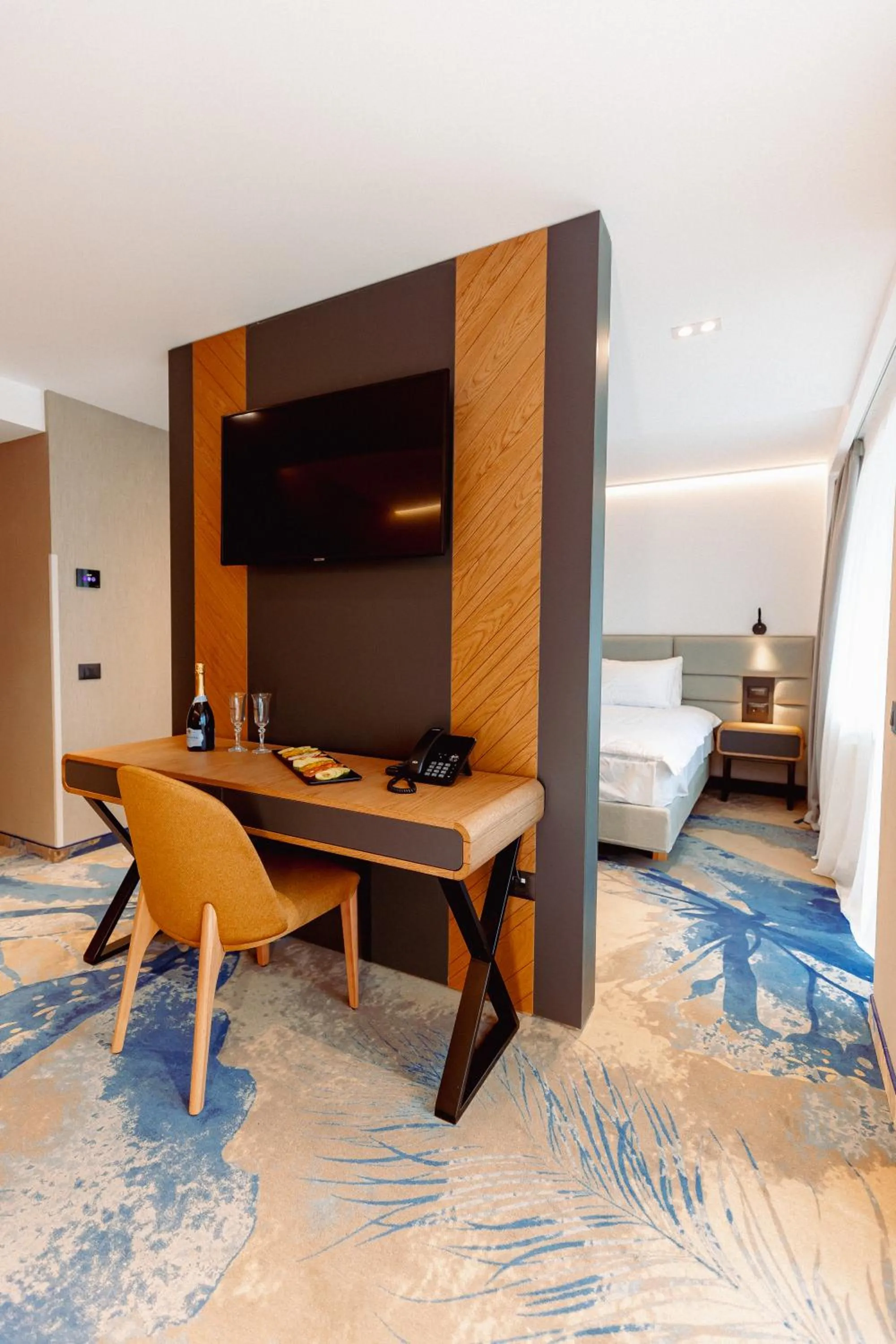 TV and multimedia, Bed in Hotel Alexandrion Experience
