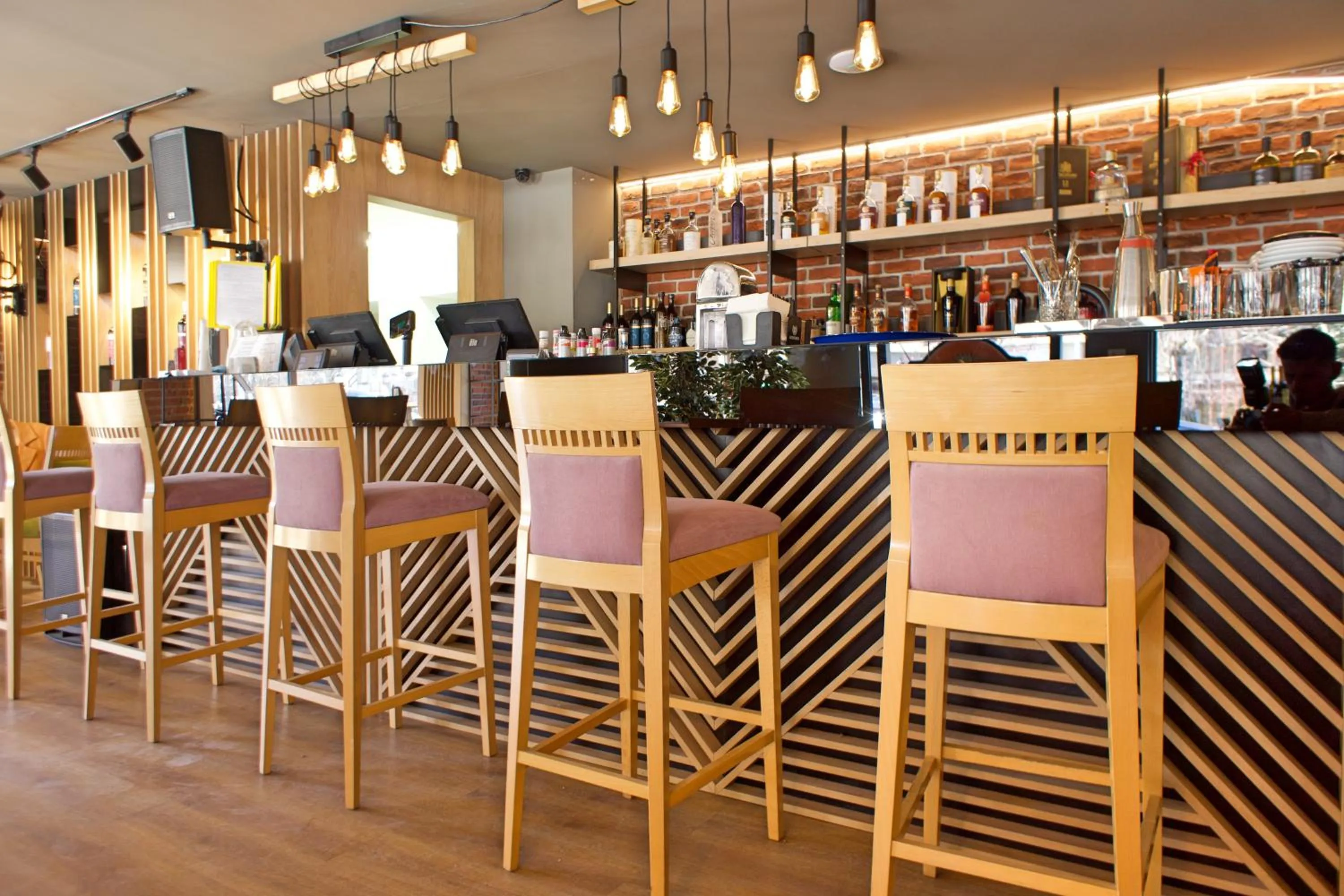 Restaurant/places to eat in Hotel Alexandrion Experience