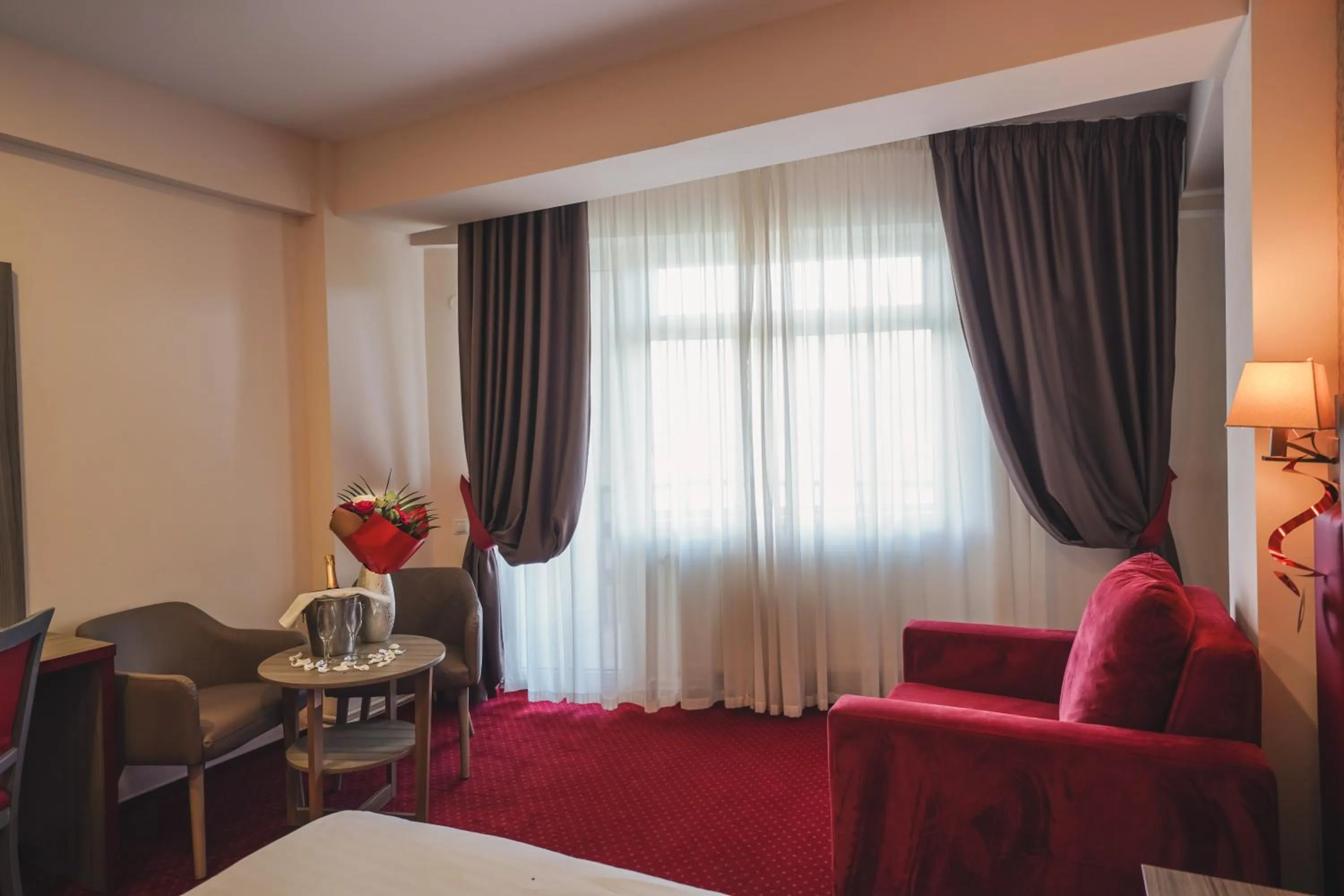 Property building, Bed in Hotel Marea Neagra