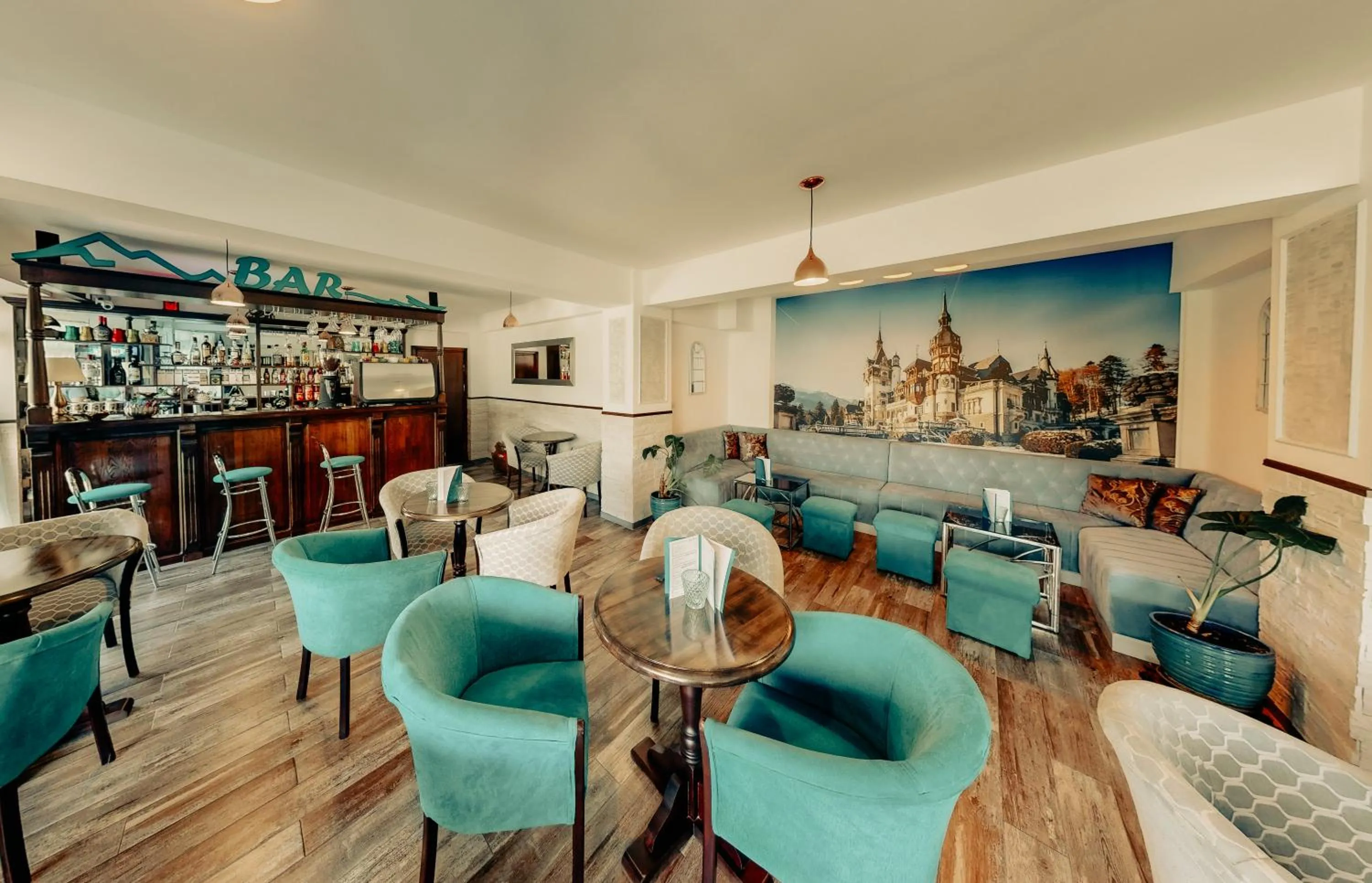 Lounge or bar in Hotel Marea Neagra