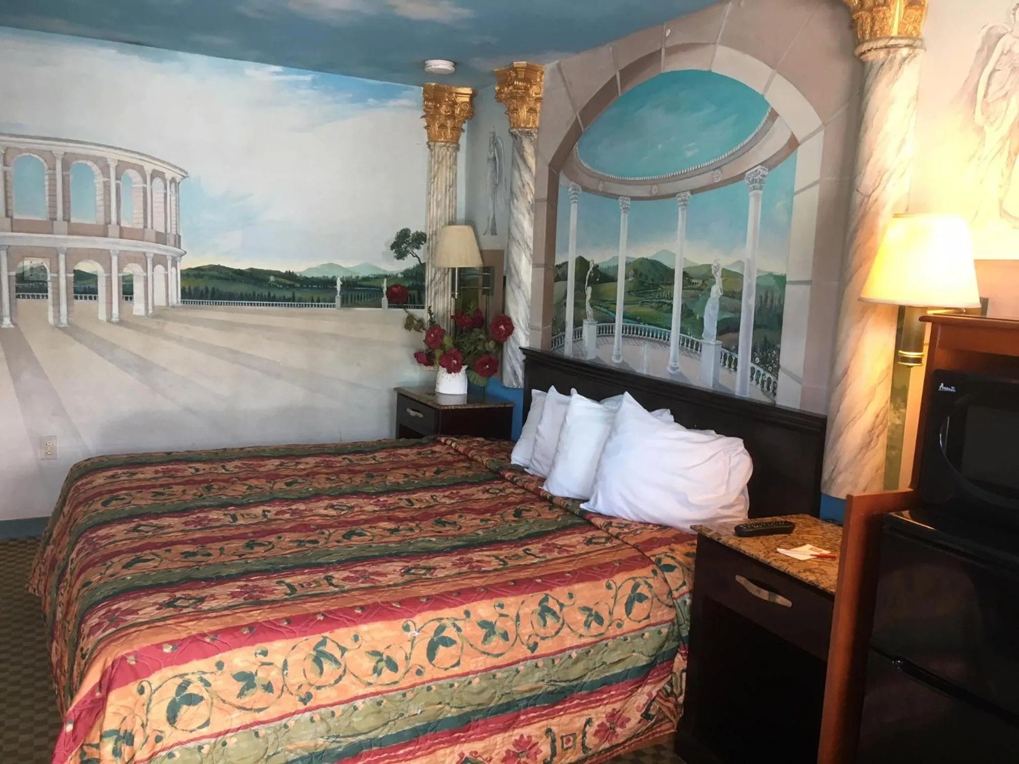 Bed in Deluxe Inn