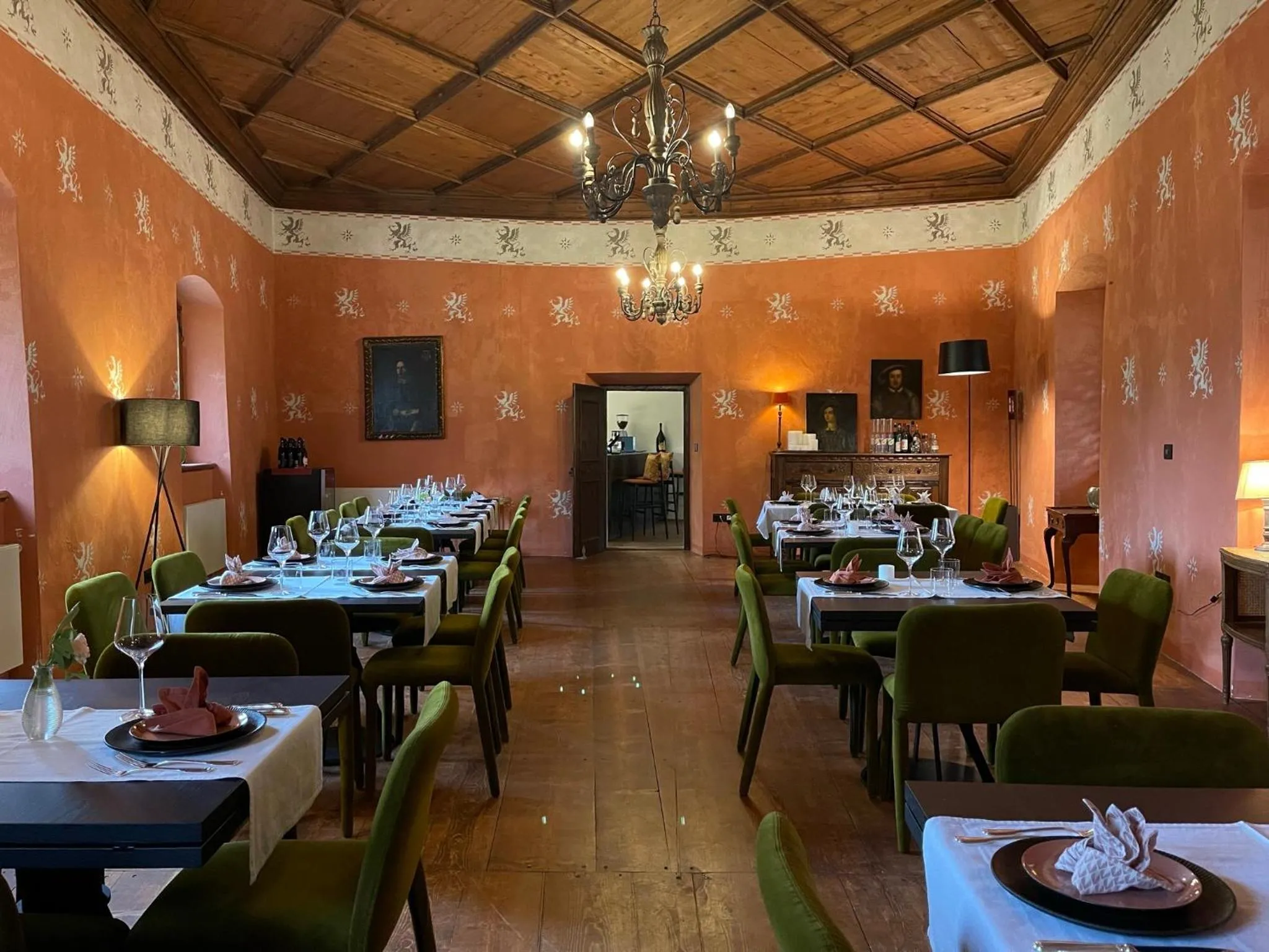 Restaurant/places to eat in Schloss Freudenstein