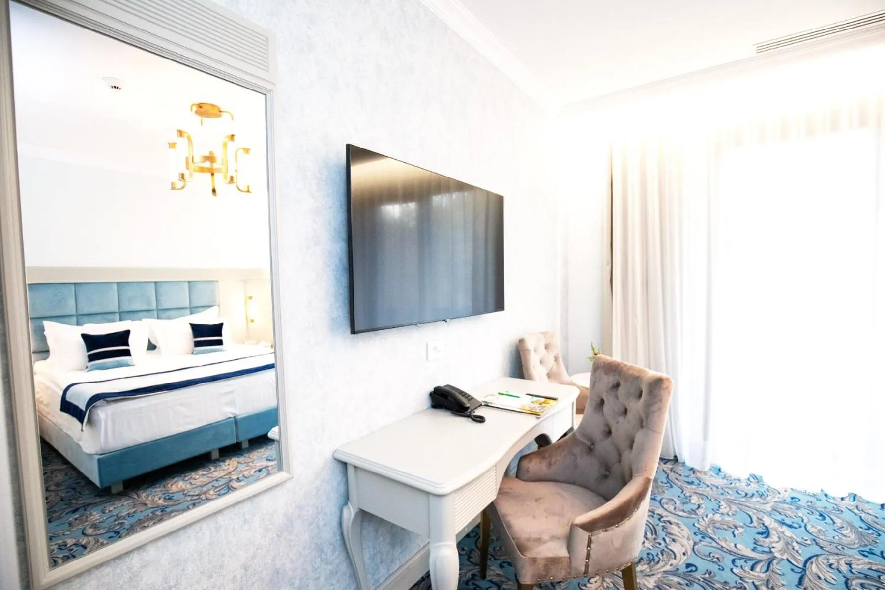 Bed in Hotel Foisorul cu Flori