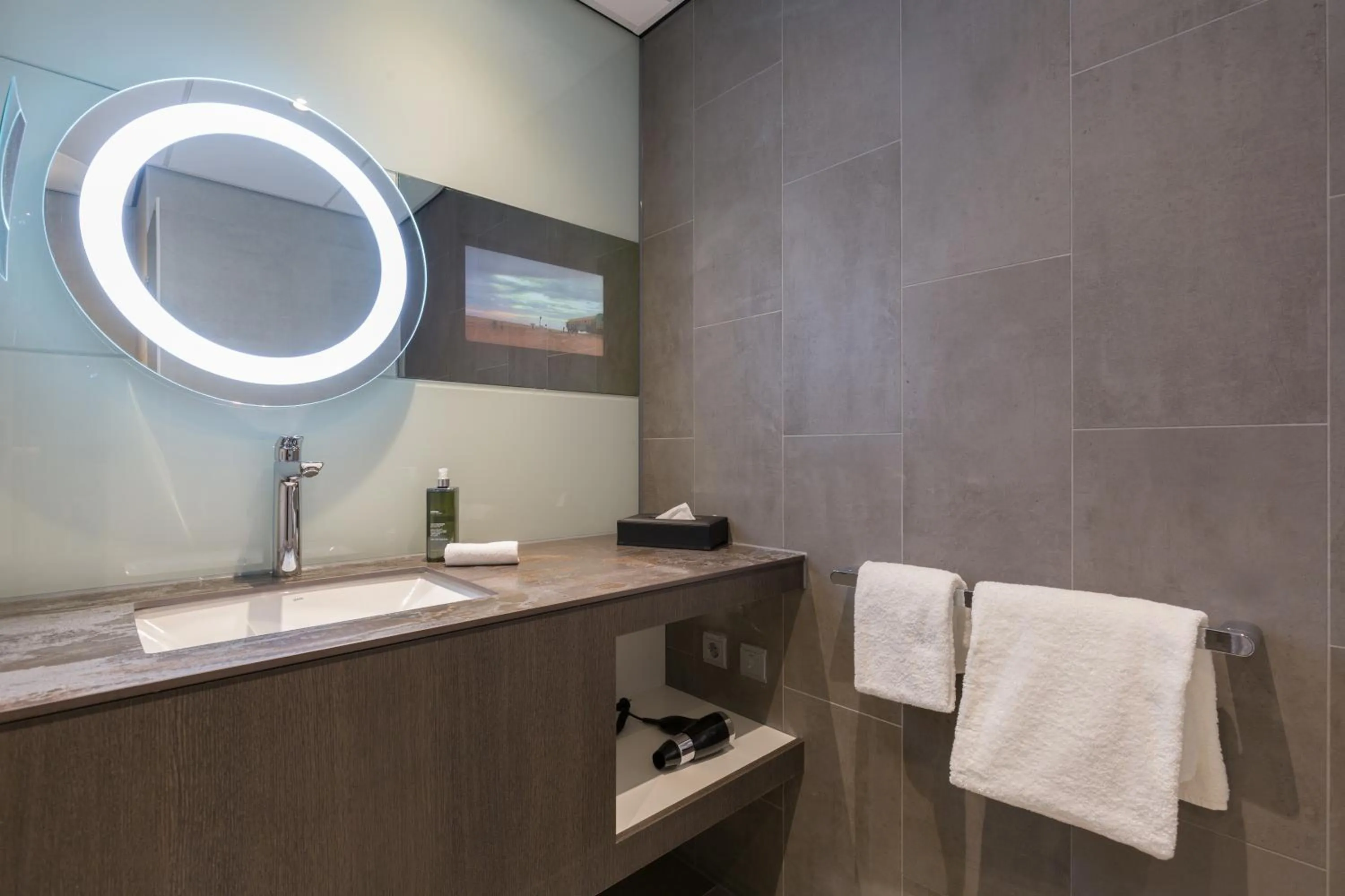 Bathroom in Postillion Hotel Amsterdam